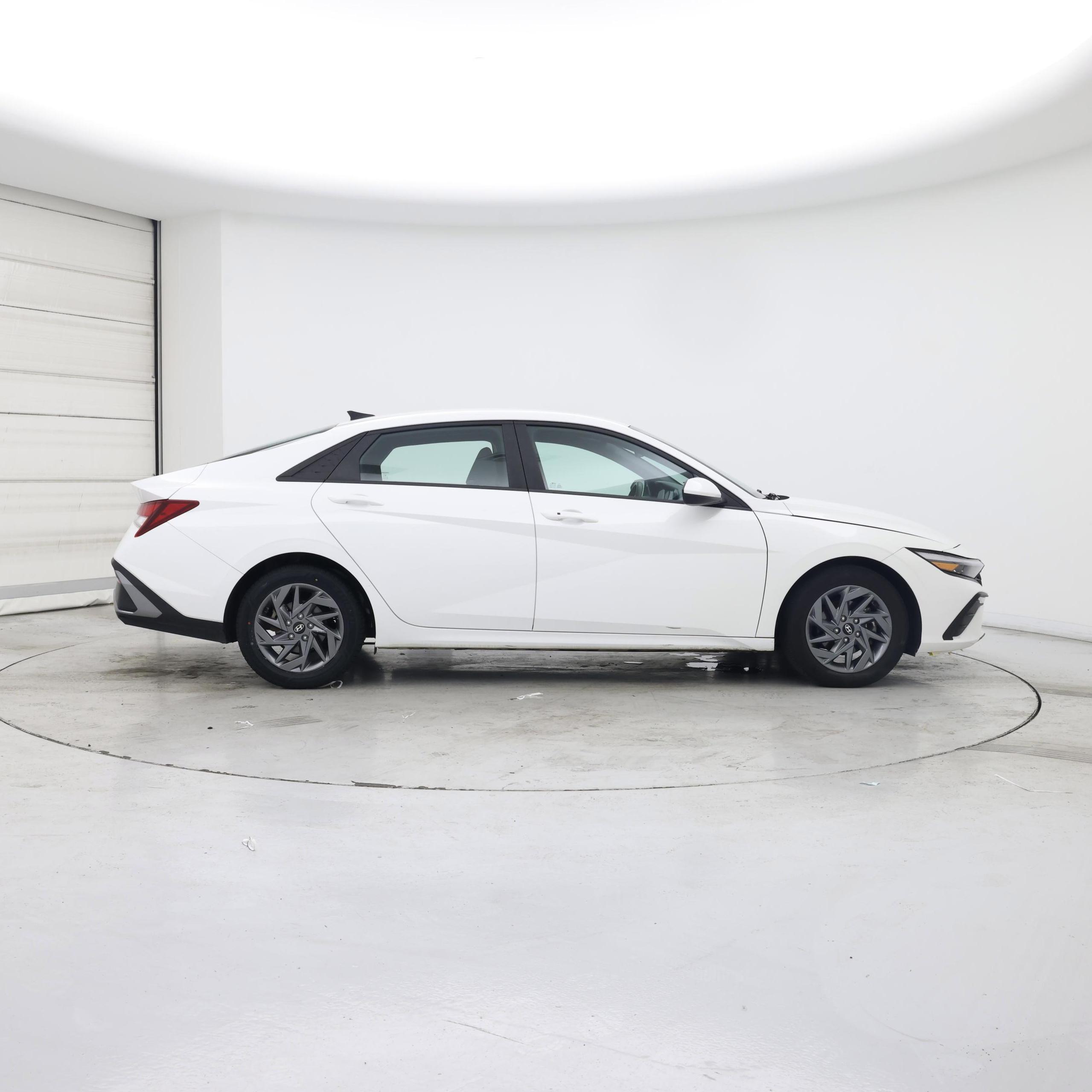 Thumbnail: 2024 Hyundai Elantra - 7