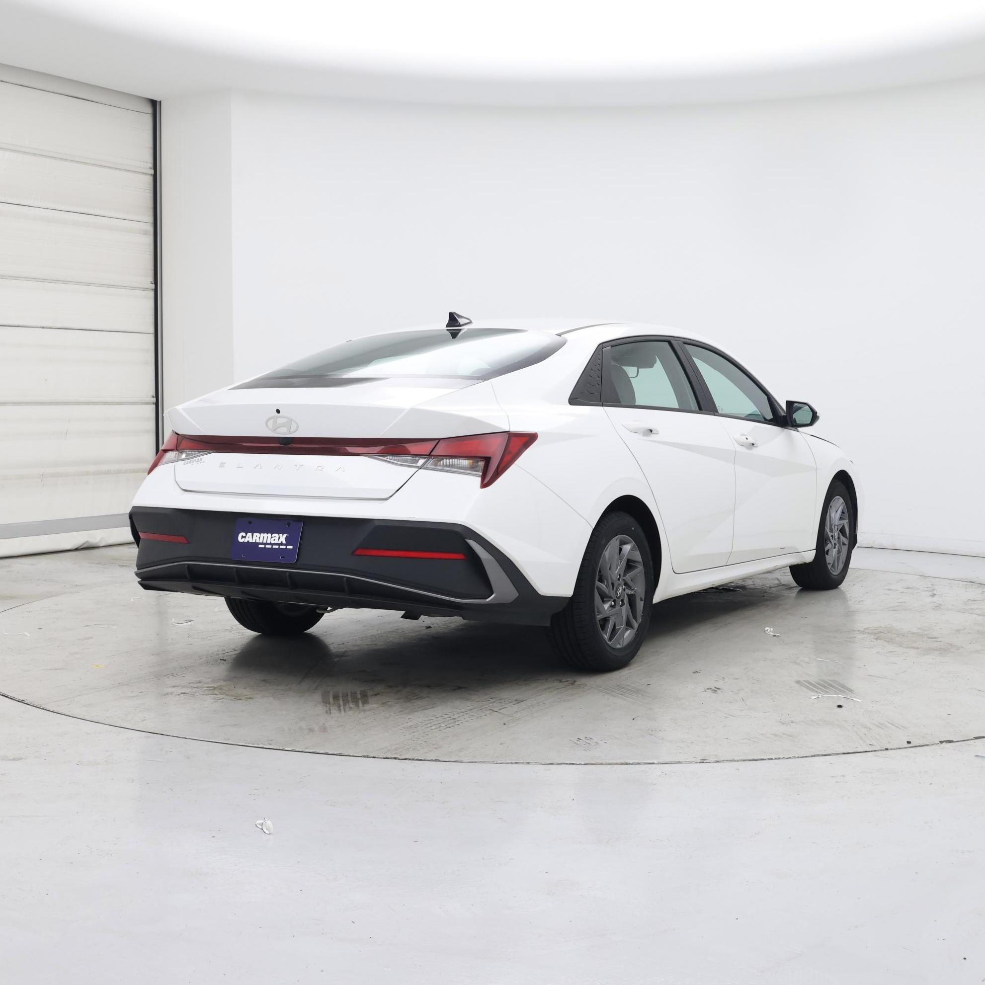 Thumbnail: 2024 Hyundai Elantra - 8