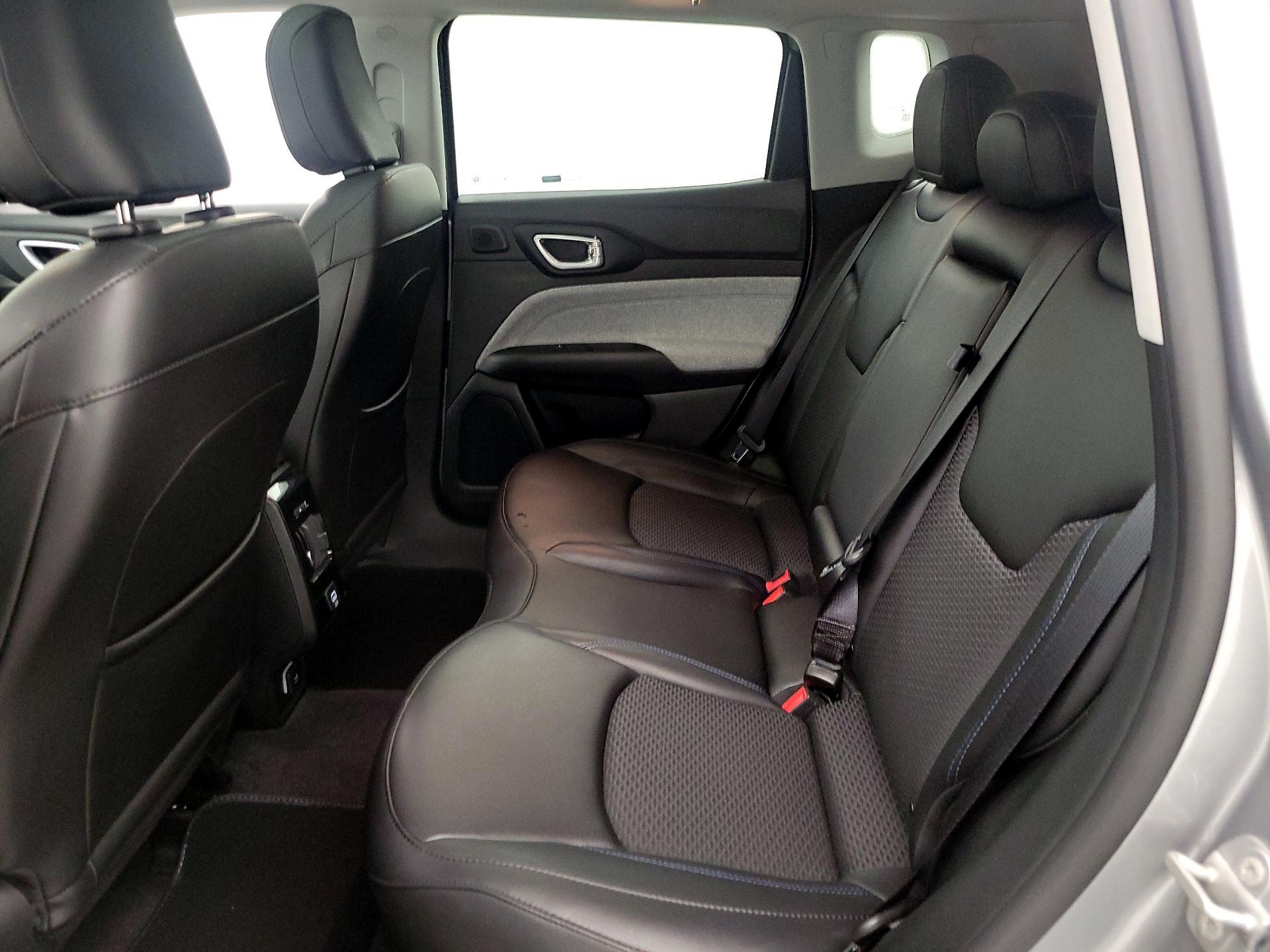 Thumbnail: 2022 Jeep Compass - 20
