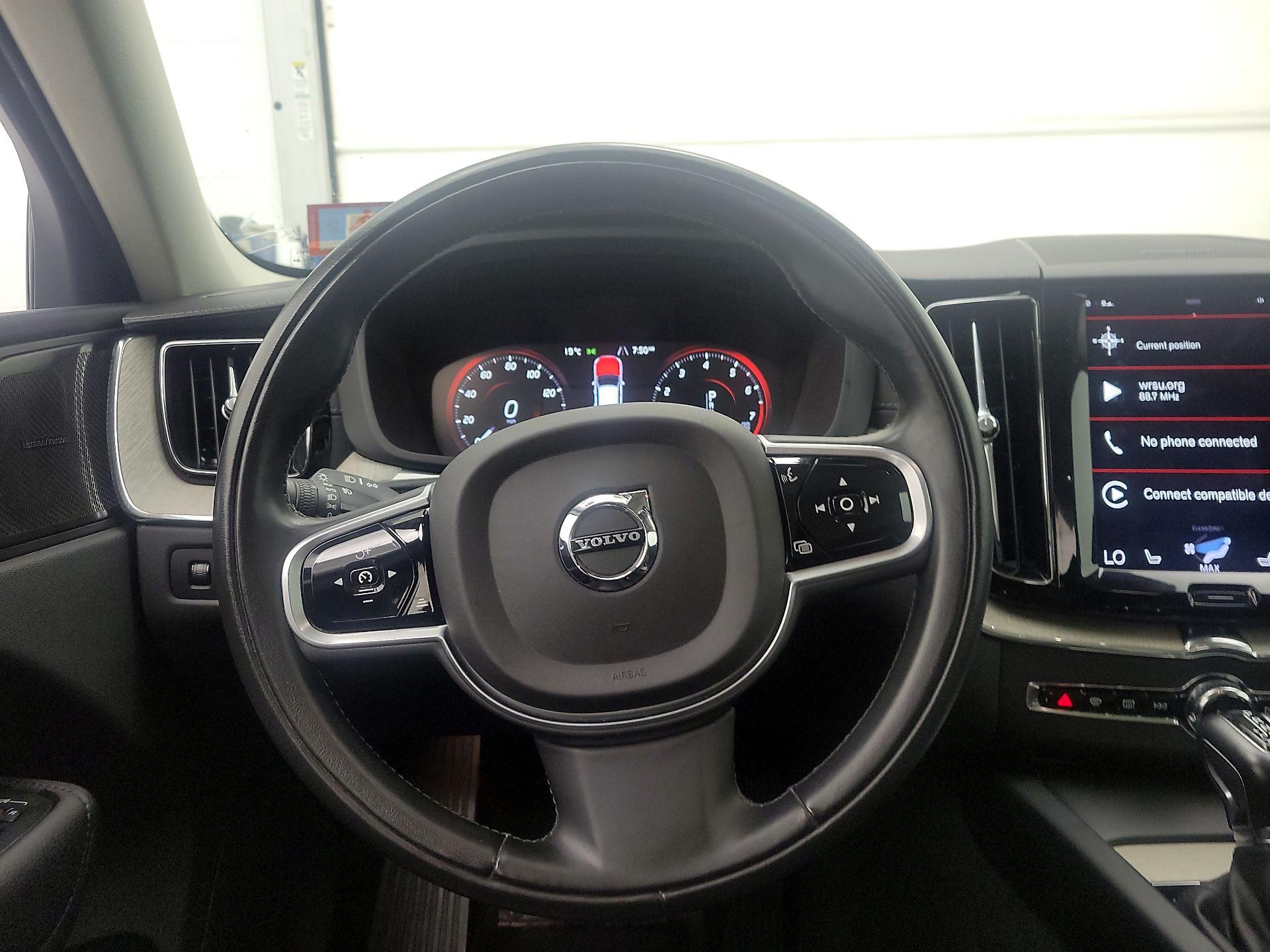 Thumbnail: 2020 Volvo XC60 - 10