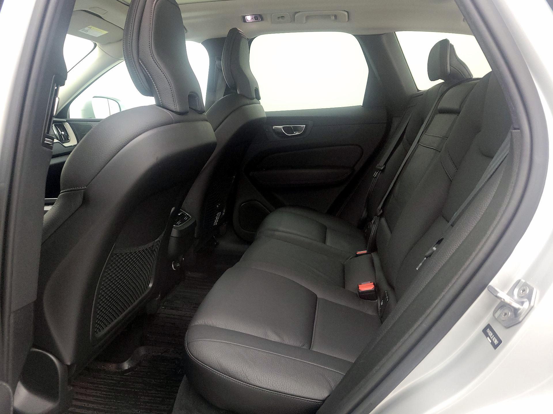 Thumbnail: 2020 Volvo XC60 - 18