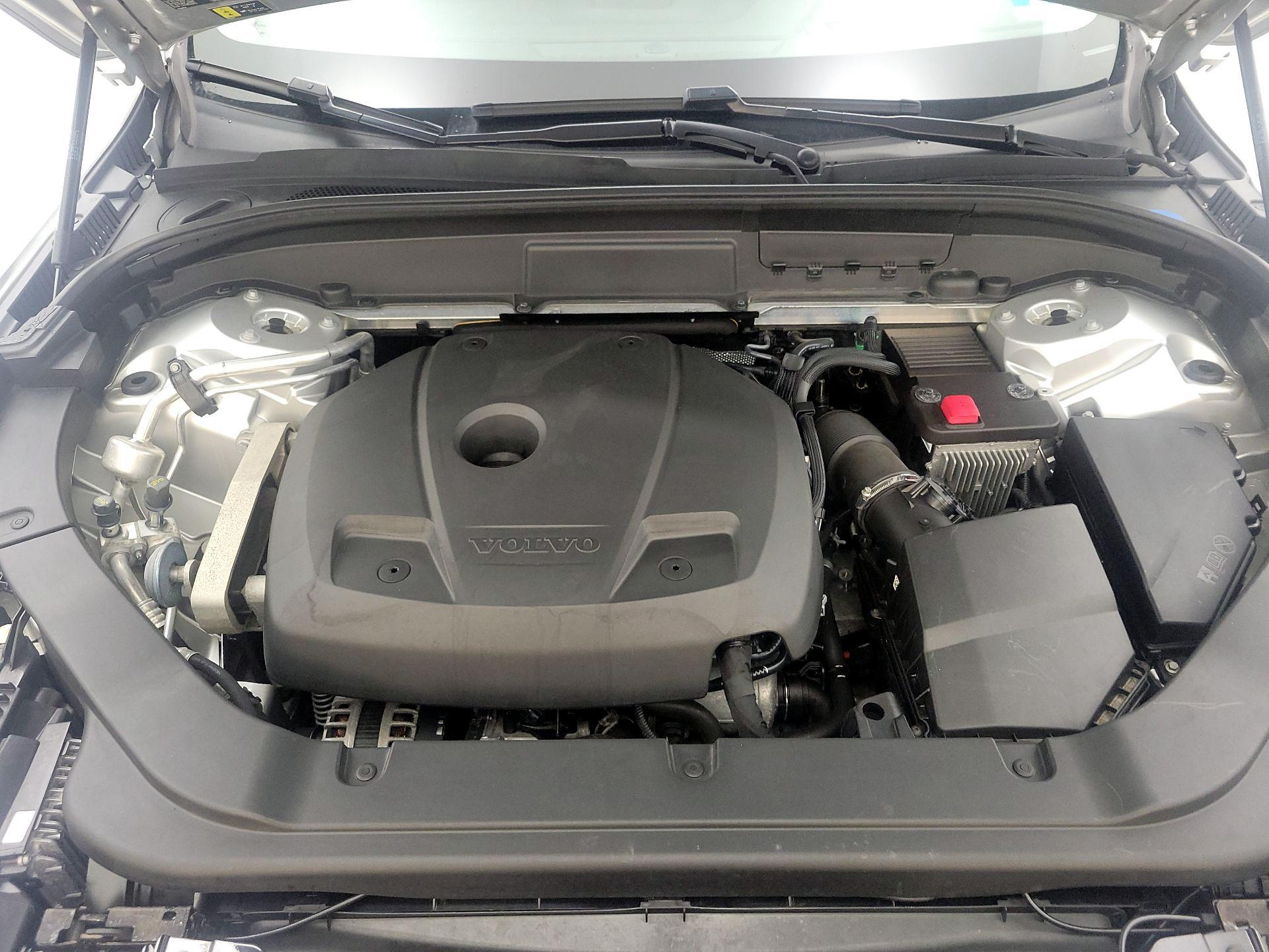 Thumbnail: 2020 Volvo XC60 - 20