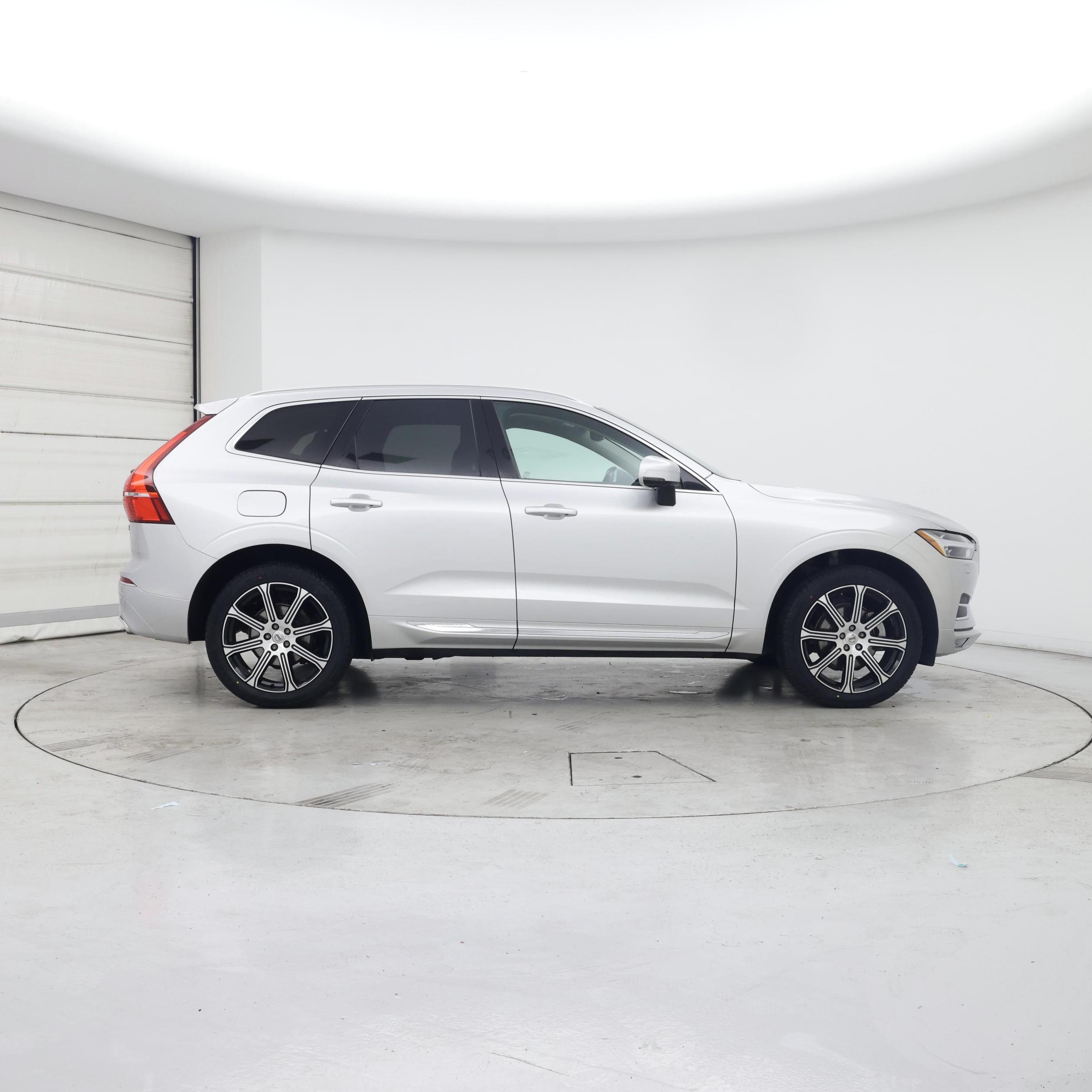 Thumbnail: 2020 Volvo XC60 - 7