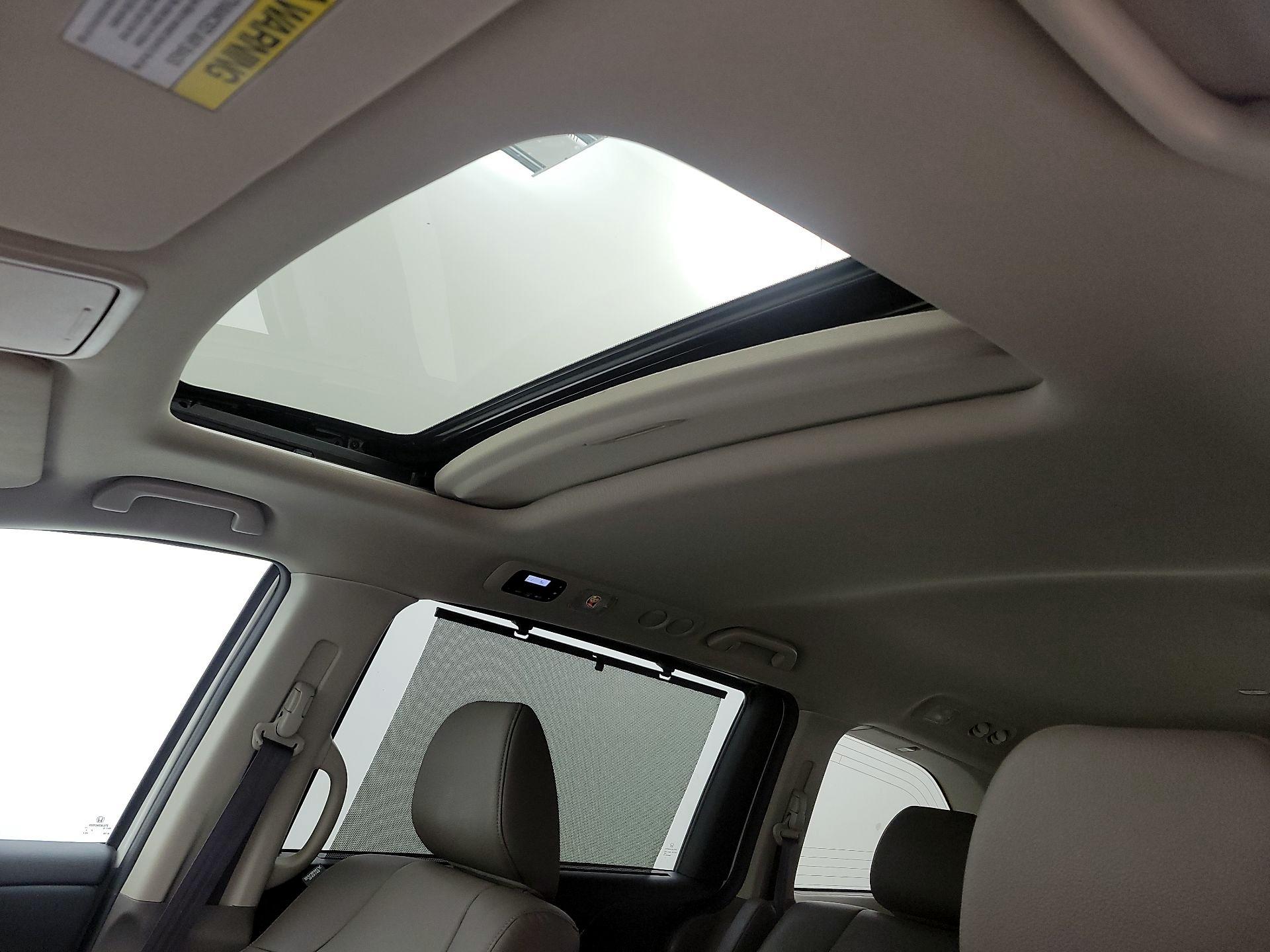 Thumbnail: 2016 Honda Odyssey - 19
