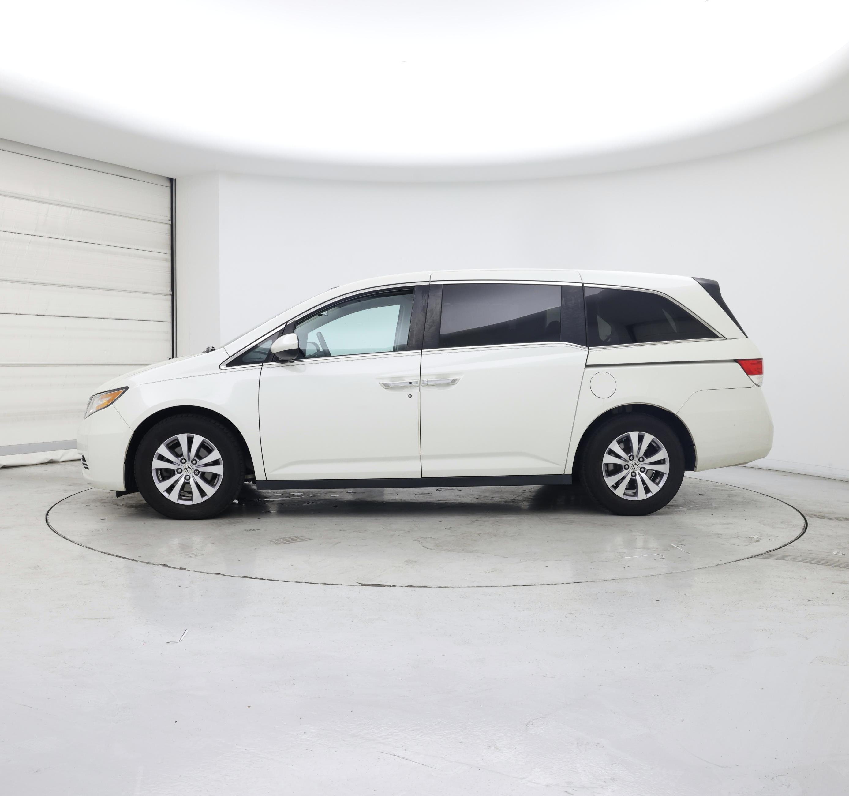 Thumbnail: 2016 Honda Odyssey - 3
