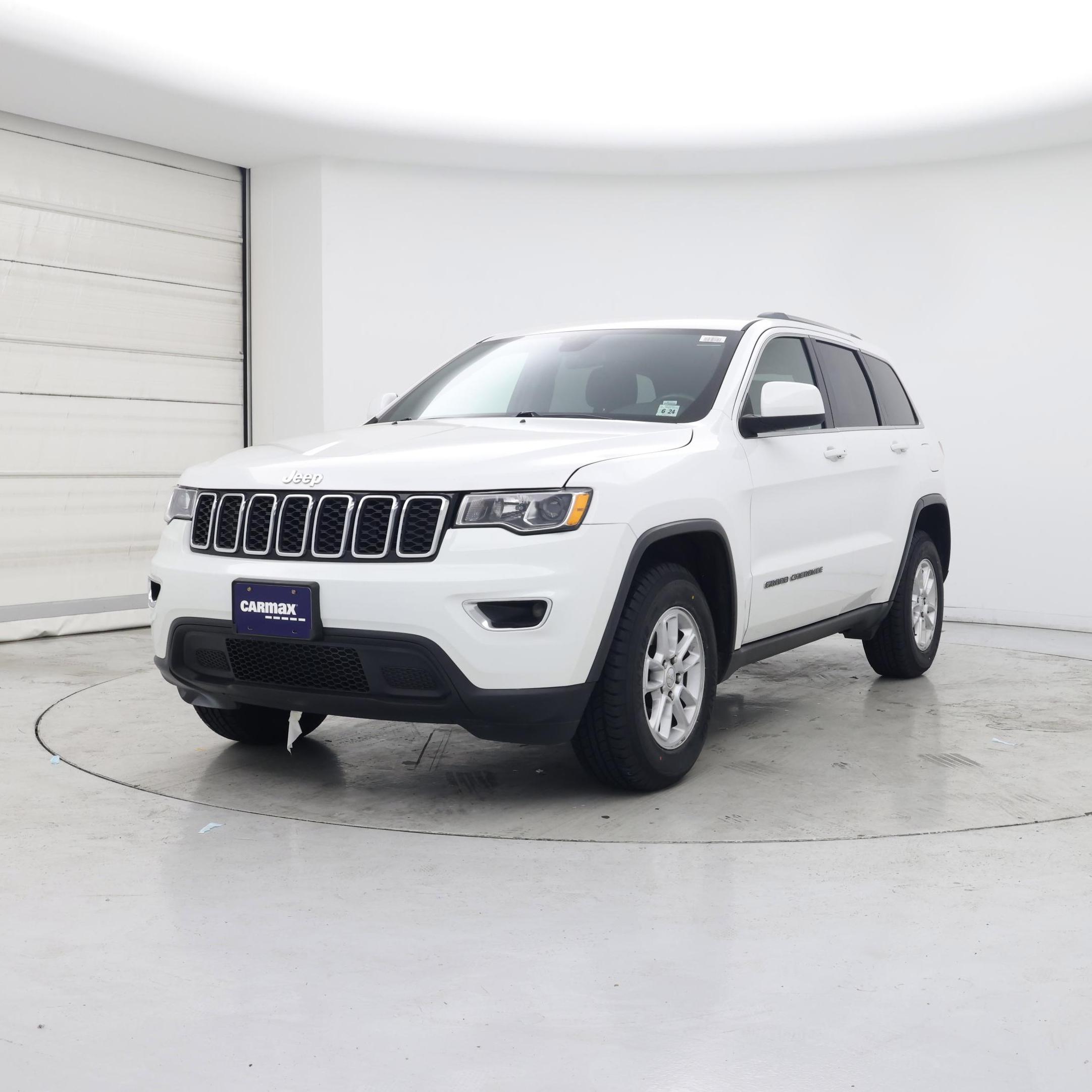 Thumbnail: 2019 Jeep Grand Cherokee - 4