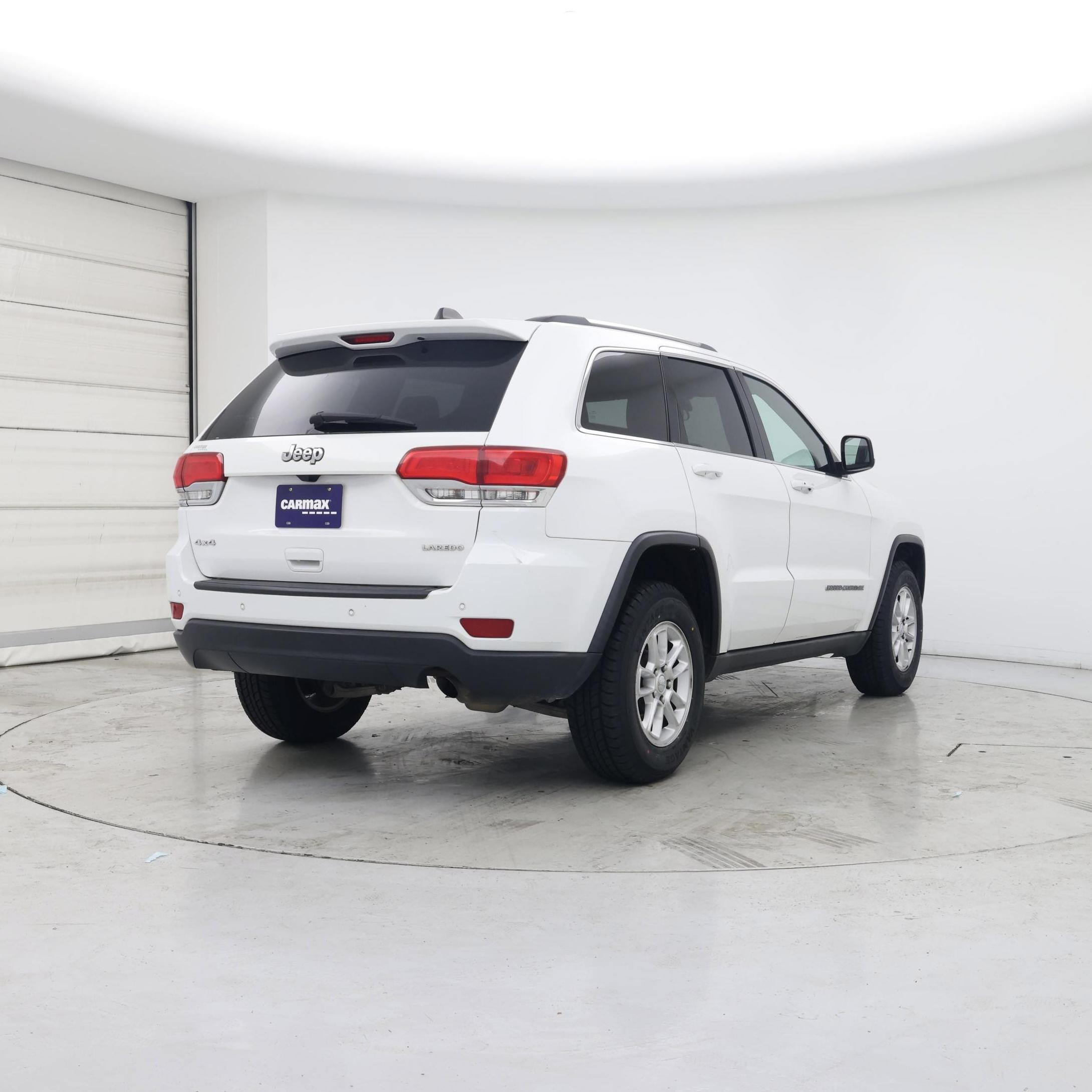 Thumbnail: 2019 Jeep Grand Cherokee - 8