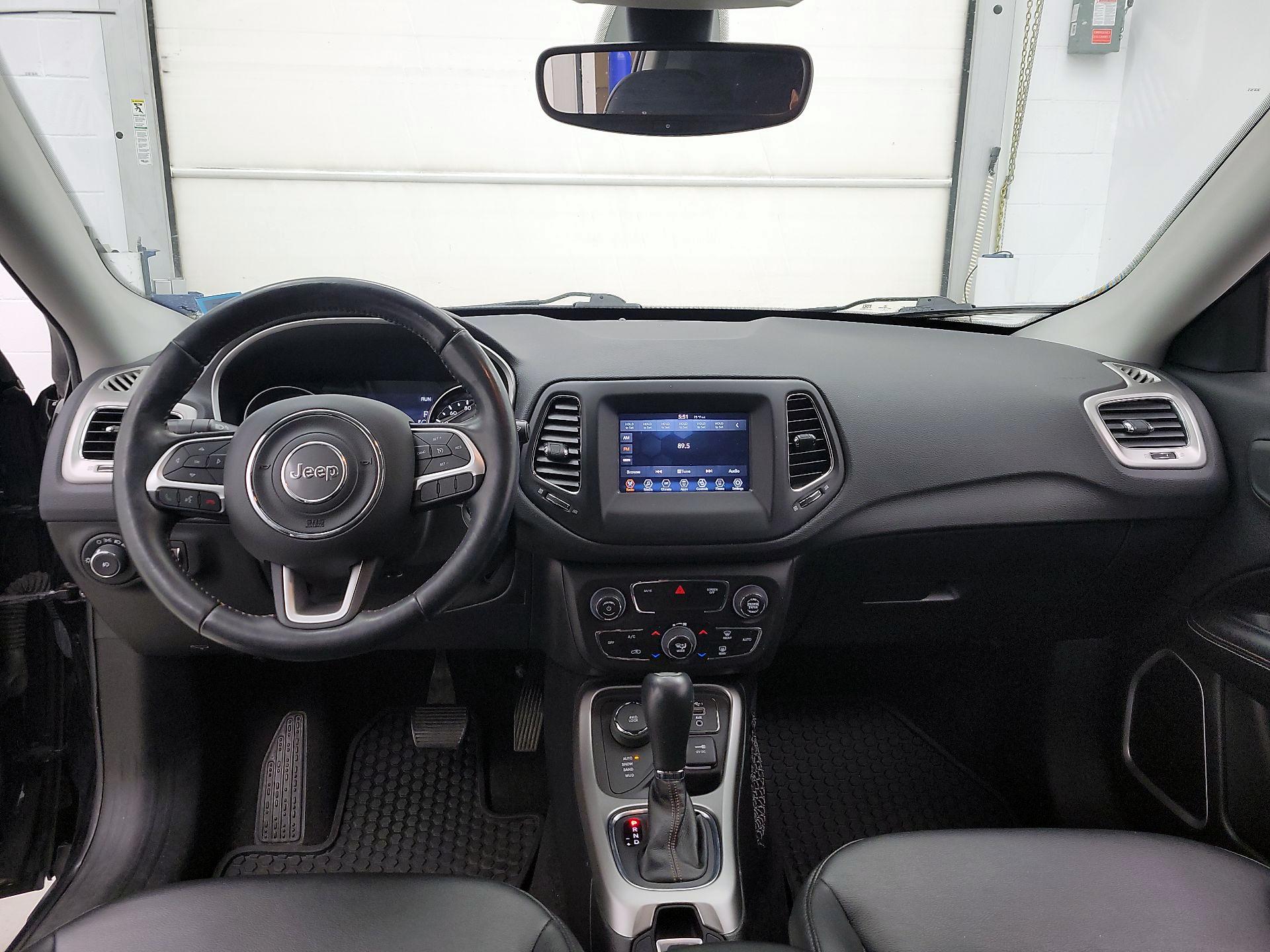 Thumbnail: 2019 Jeep Compass - 9