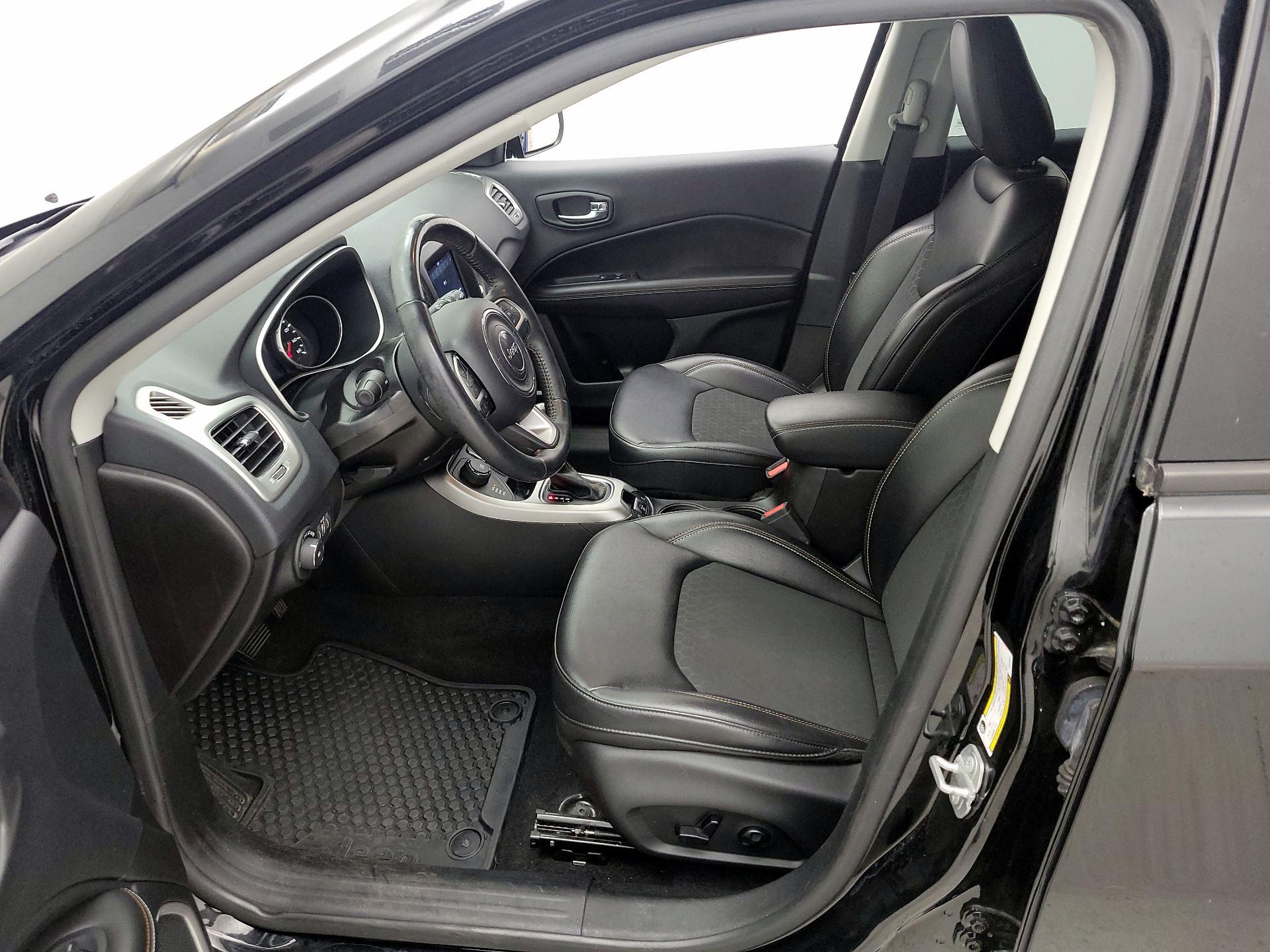 Thumbnail: 2019 Jeep Compass - 11