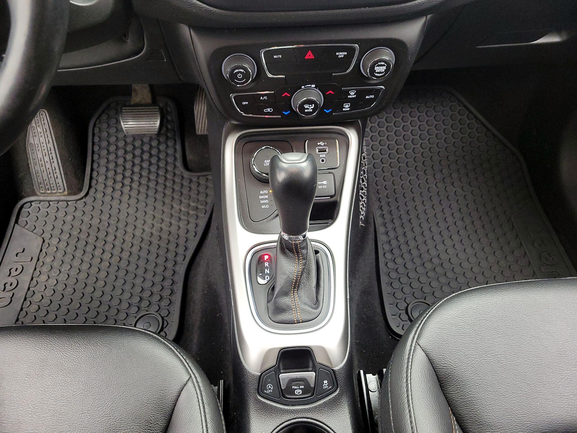 Thumbnail: 2019 Jeep Compass - 17