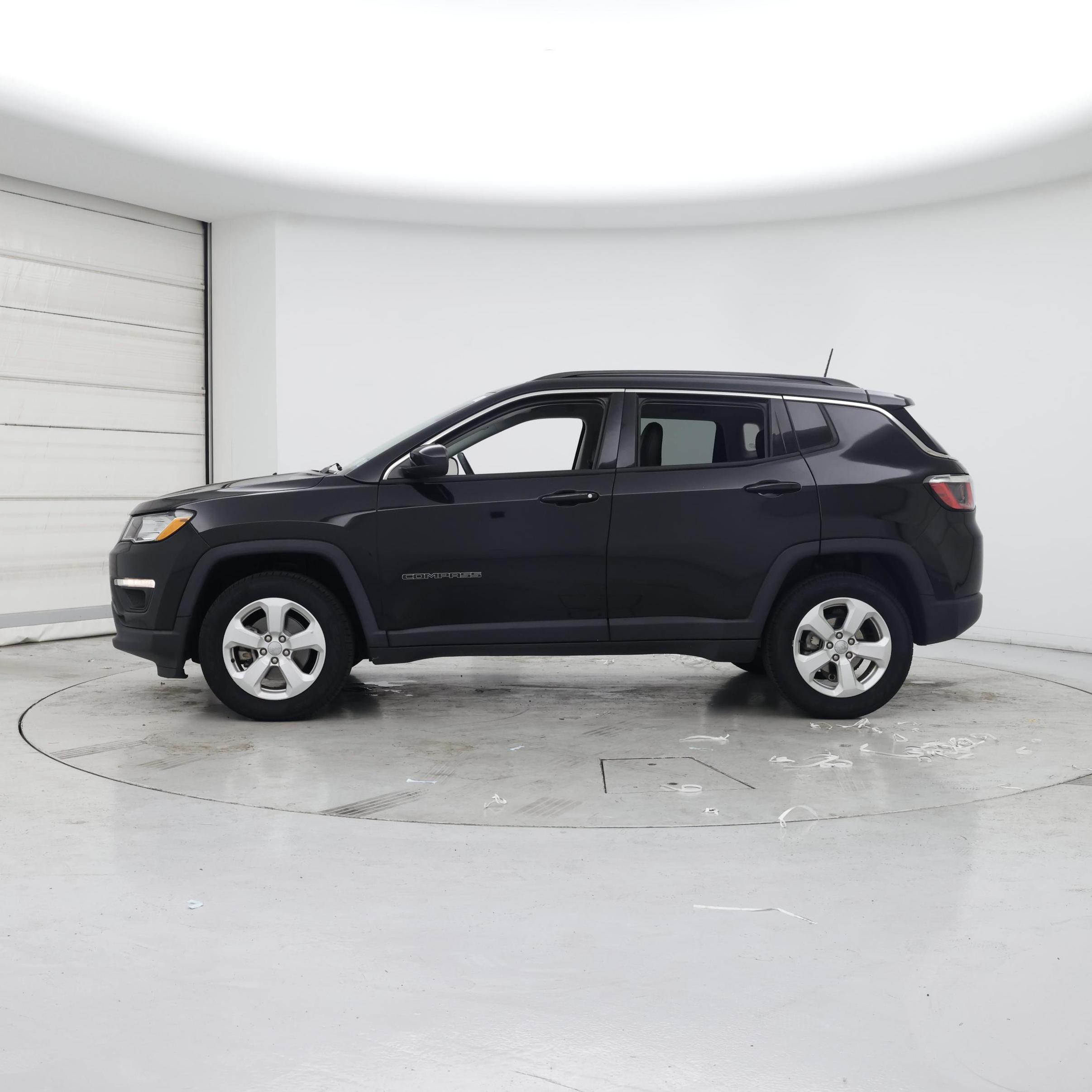 Thumbnail: 2019 Jeep Compass - 3