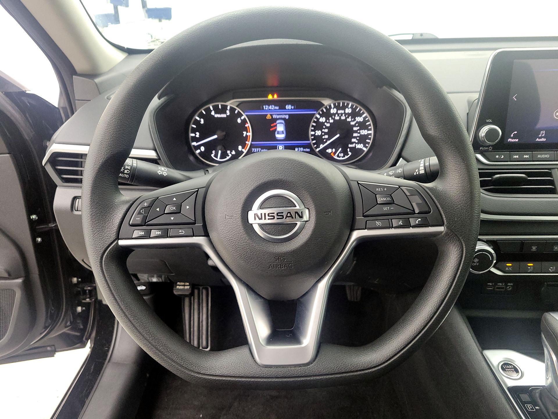 Thumbnail: 2019 Nissan Altima - 10