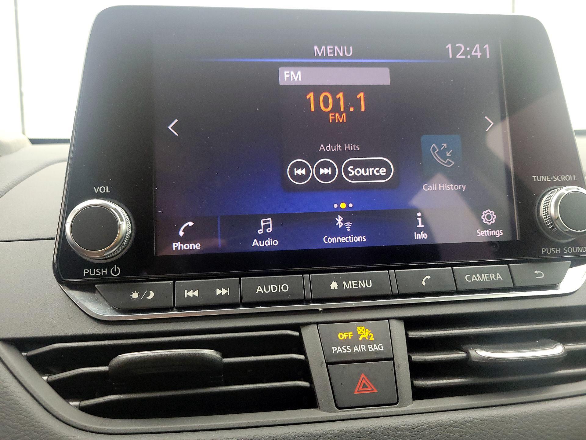 Thumbnail: 2019 Nissan Altima - 15