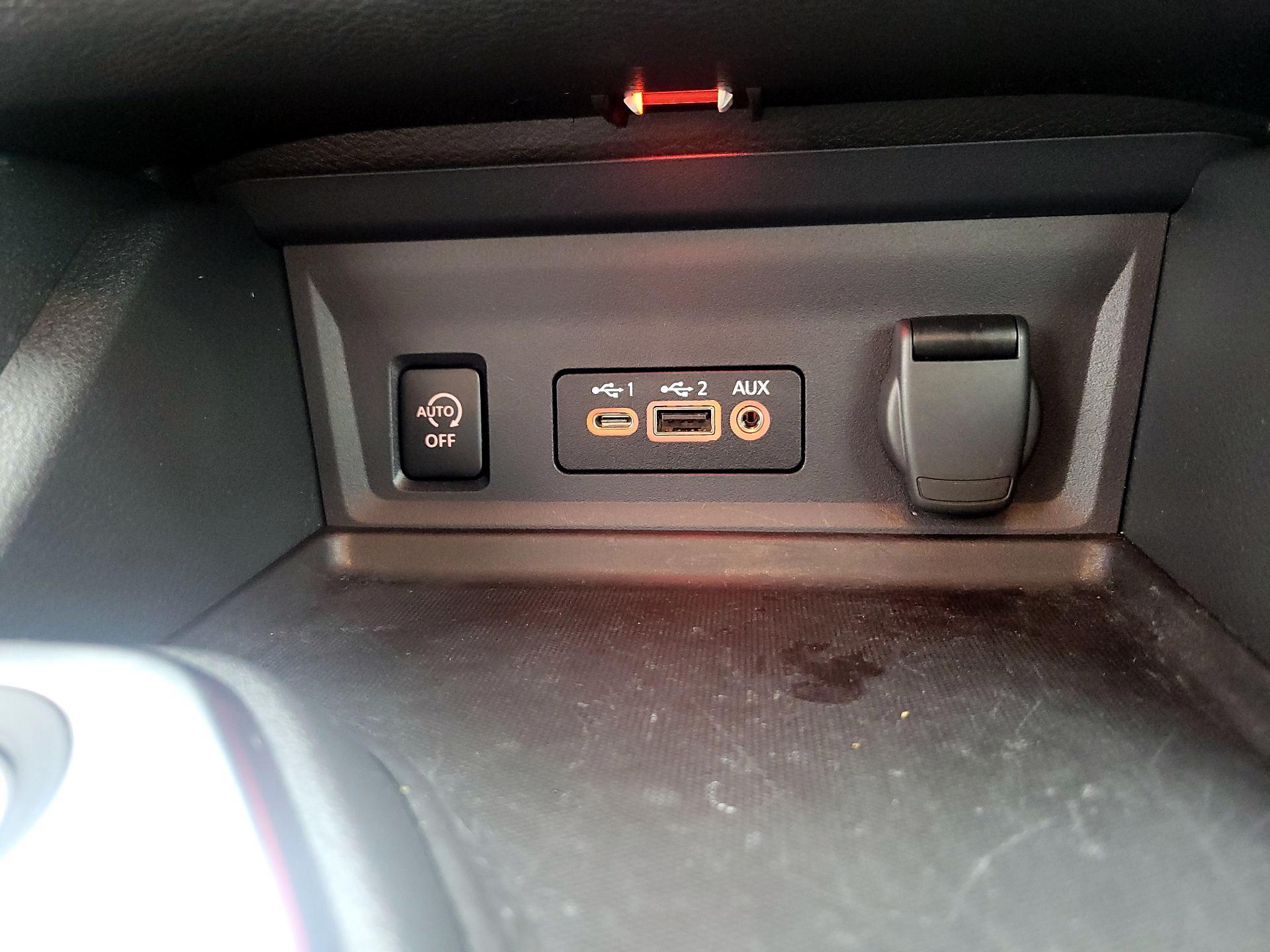 Thumbnail: 2024 Nissan Sentra - 18