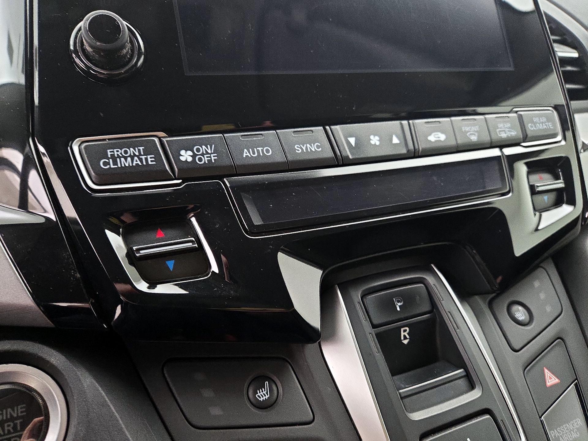 Thumbnail: 2019 Honda Odyssey - 16