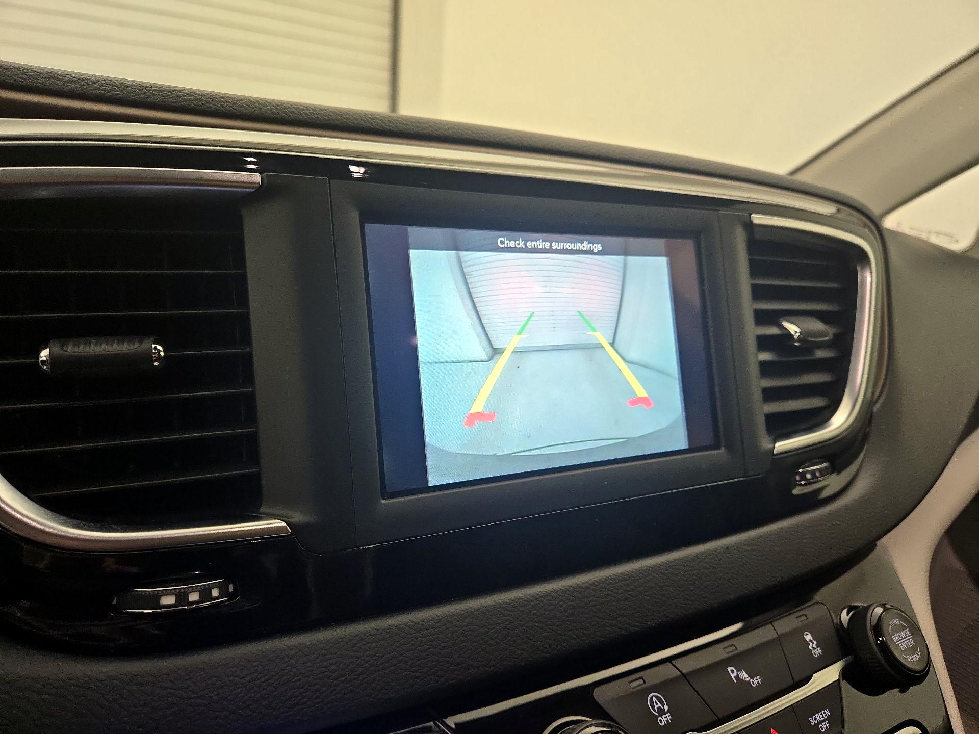 Thumbnail: 2018 Chrysler Pacifica - 14