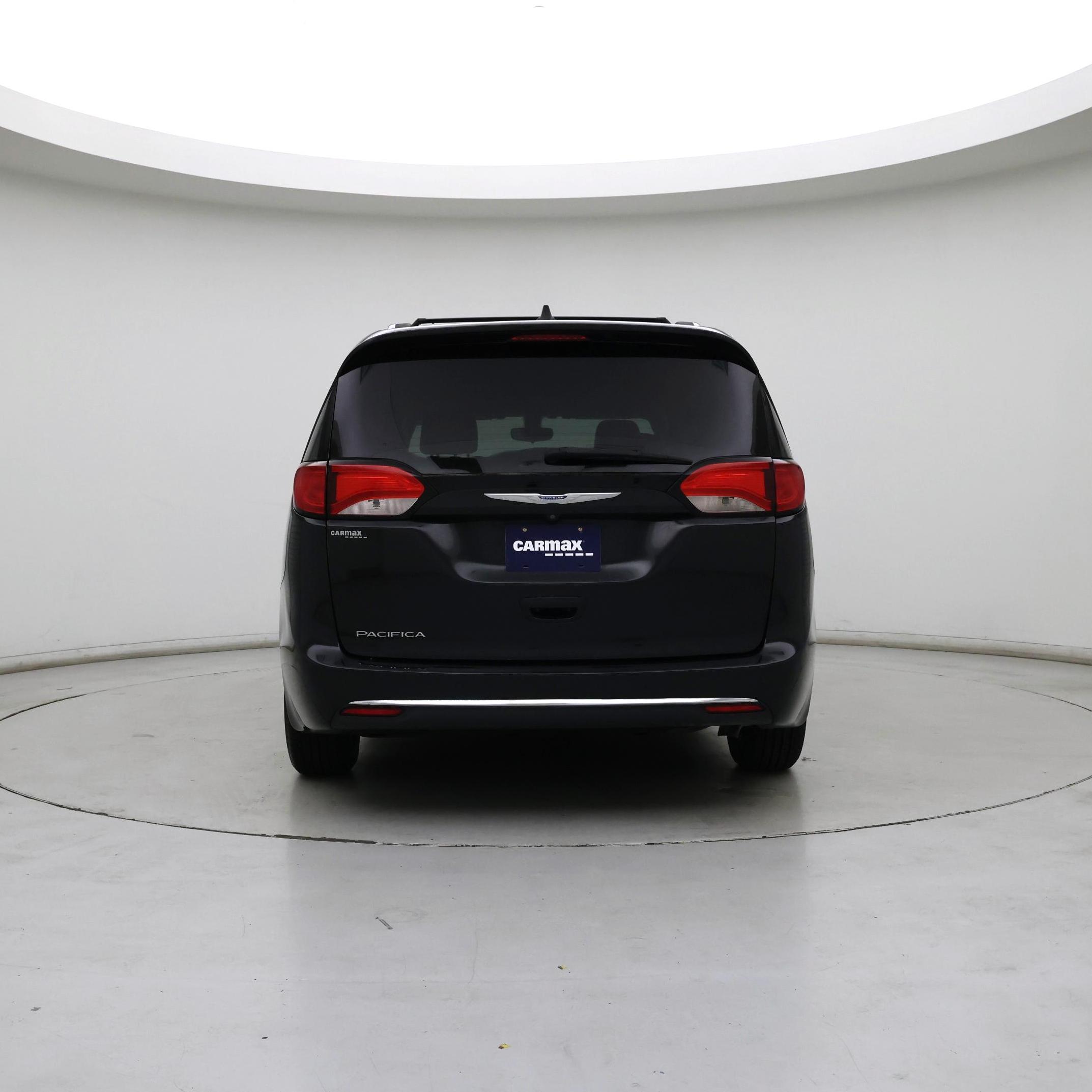 Thumbnail: 2018 Chrysler Pacifica - 6