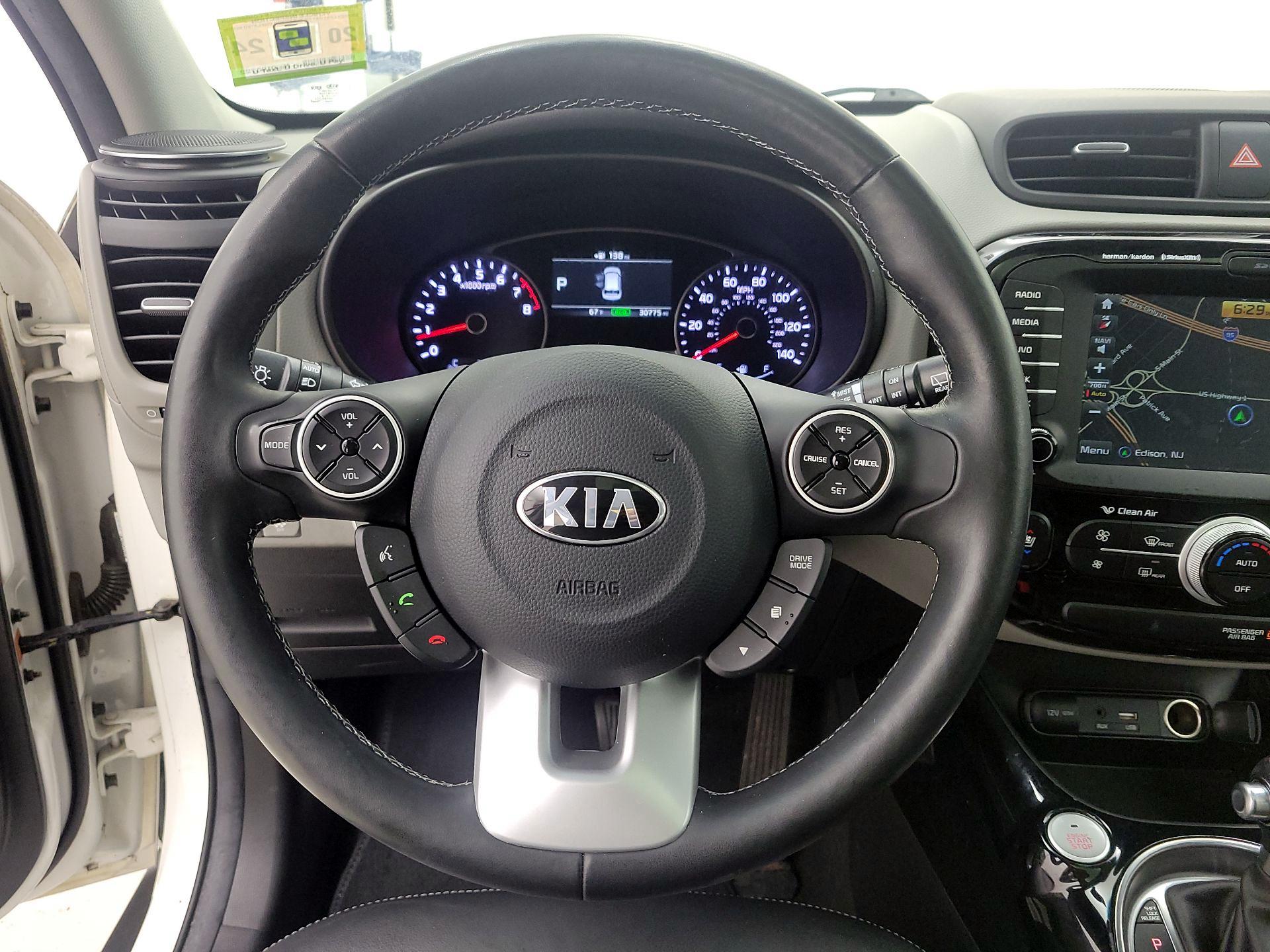 Thumbnail: 2017 Kia Soul - 10