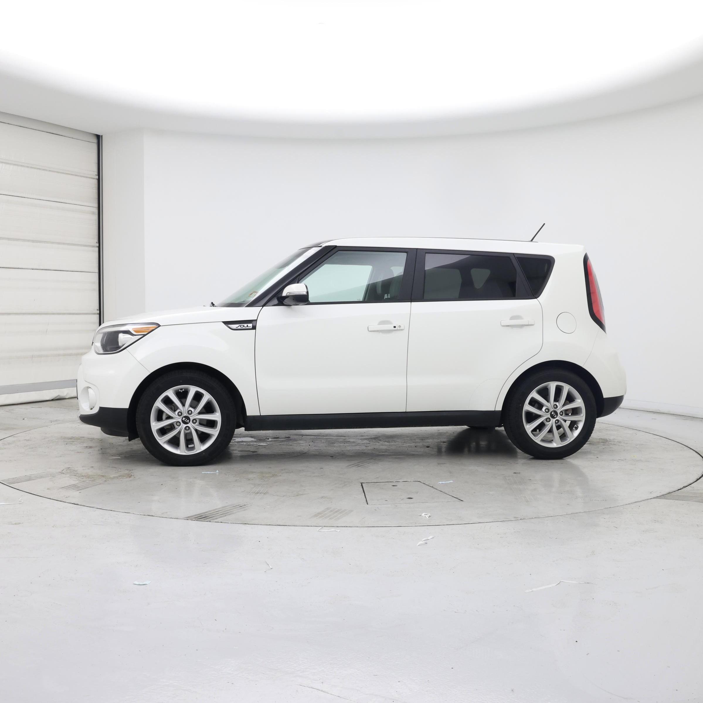 Thumbnail: 2017 Kia Soul - 3