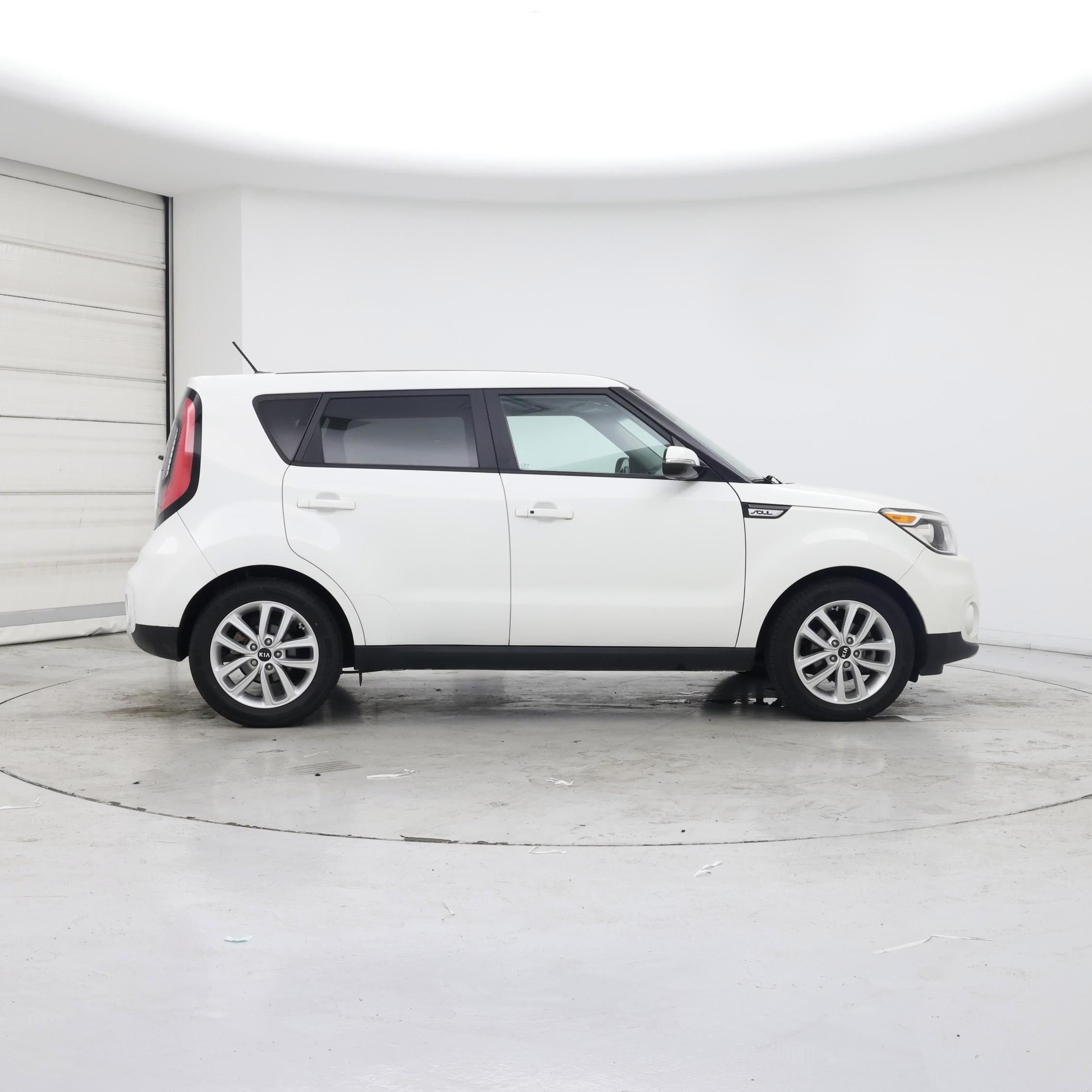 Thumbnail: 2017 Kia Soul - 7