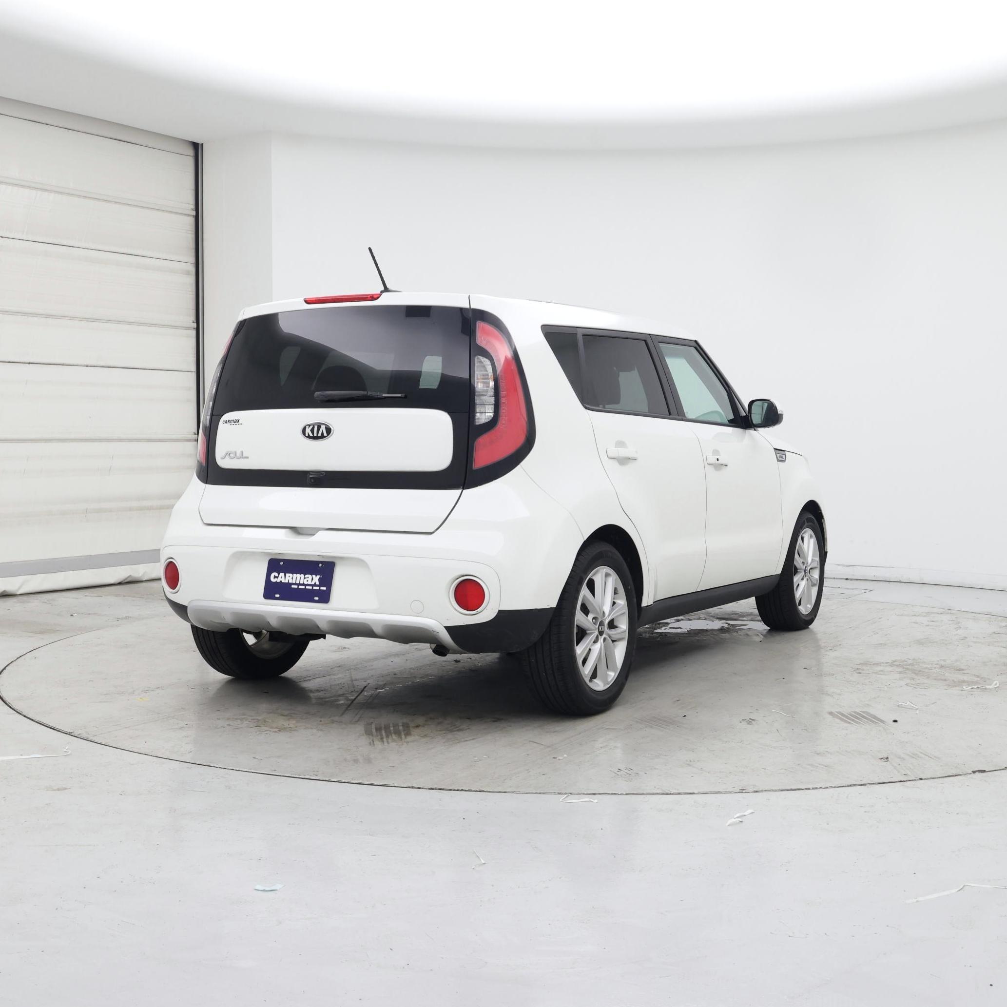Thumbnail: 2017 Kia Soul - 8