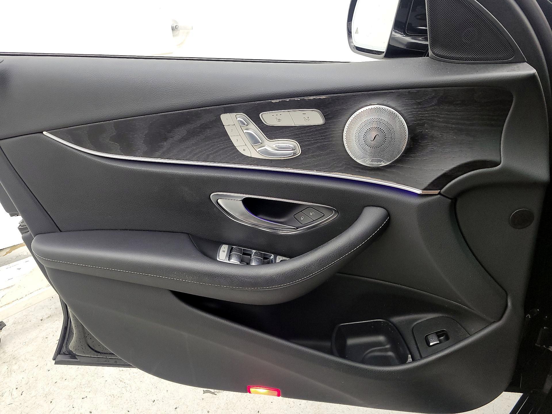 Thumbnail: 2017 Mercedes-Benz E-Class - 12