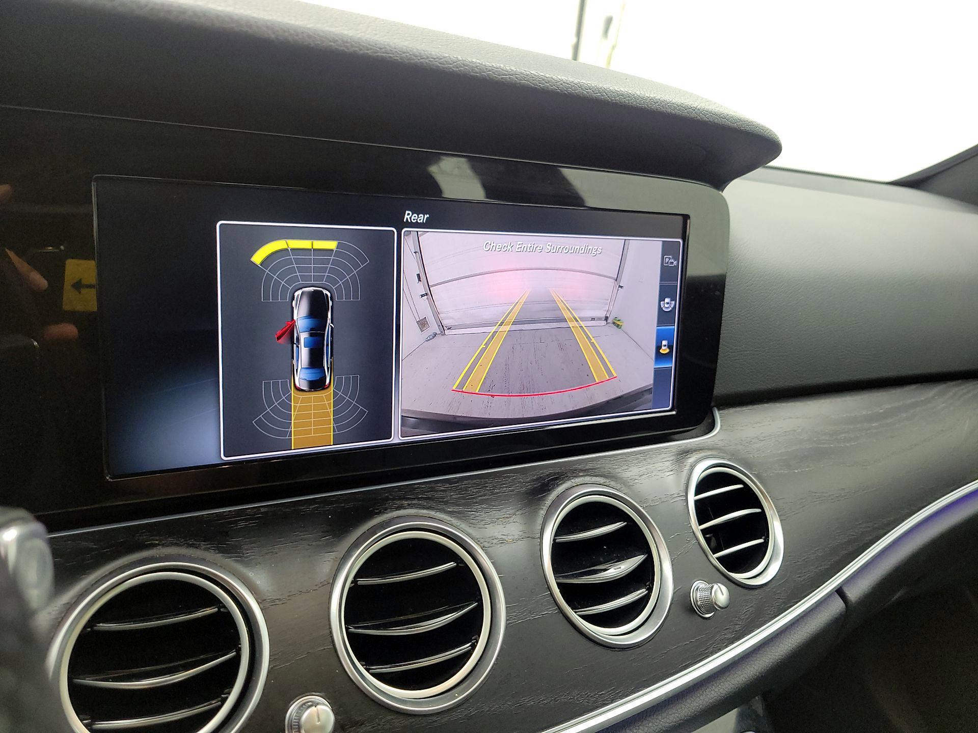 Thumbnail: 2017 Mercedes-Benz E-Class - 15
