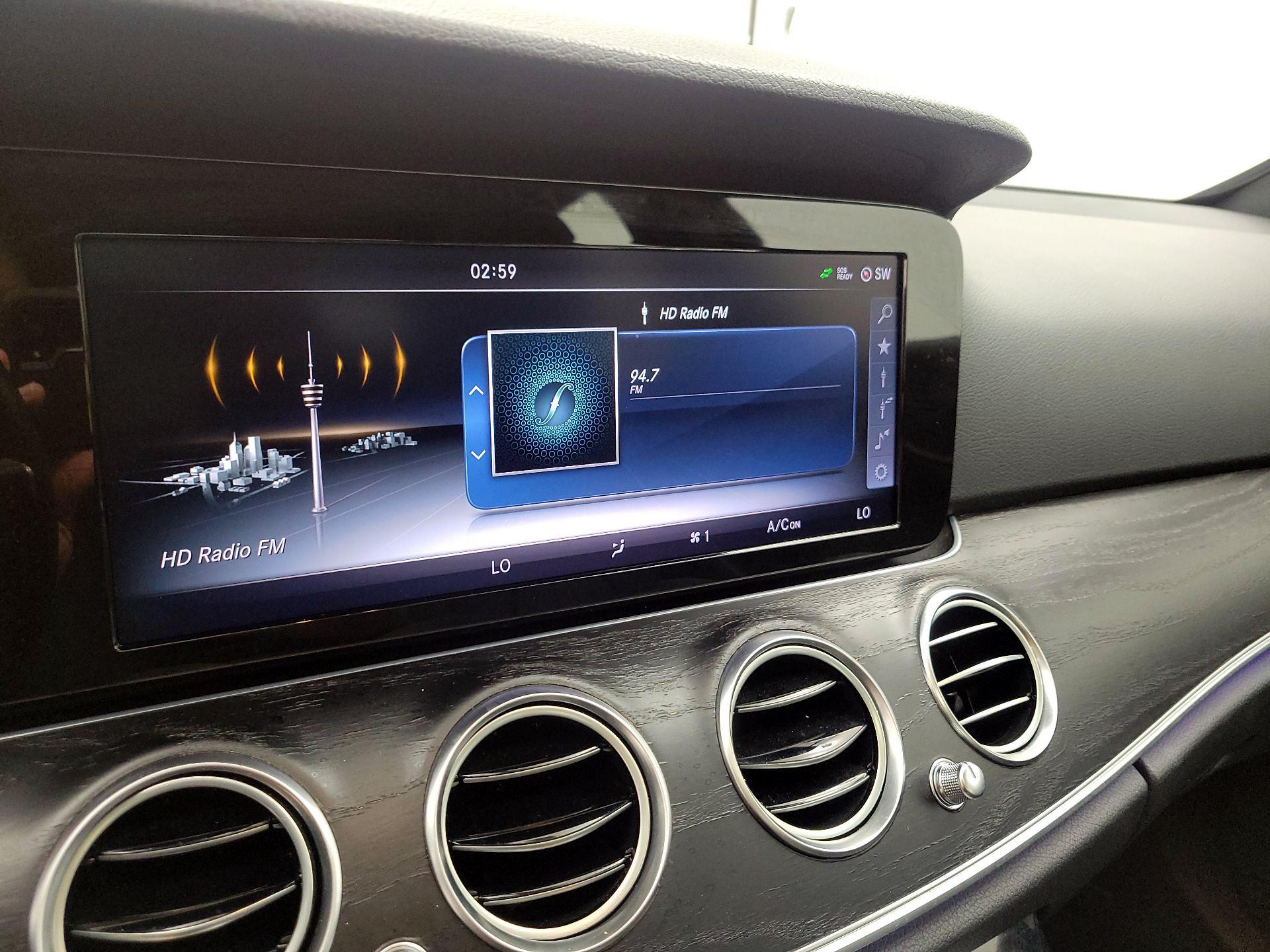 Thumbnail: 2017 Mercedes-Benz E-Class - 16
