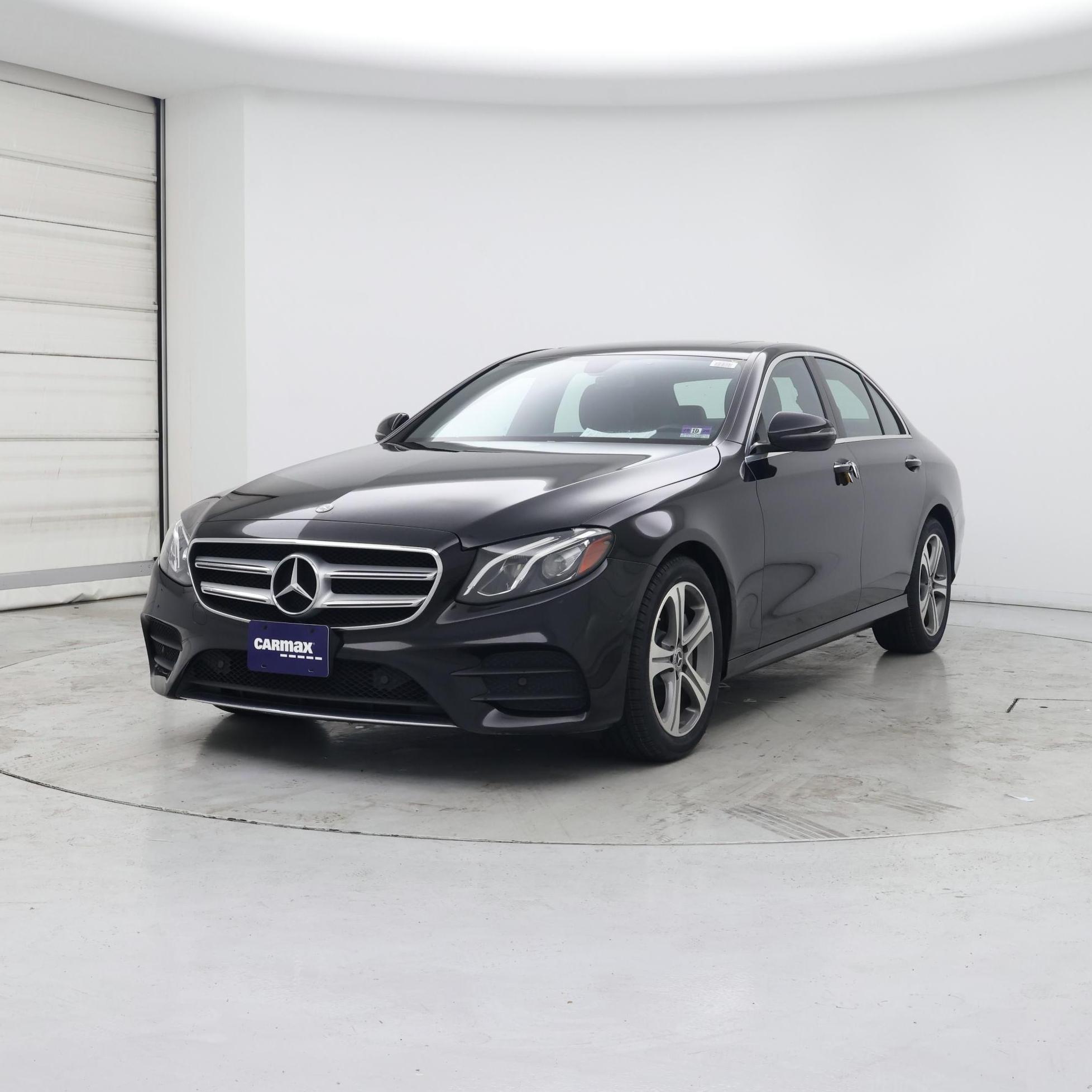 Thumbnail: 2017 Mercedes-Benz E-Class - 4