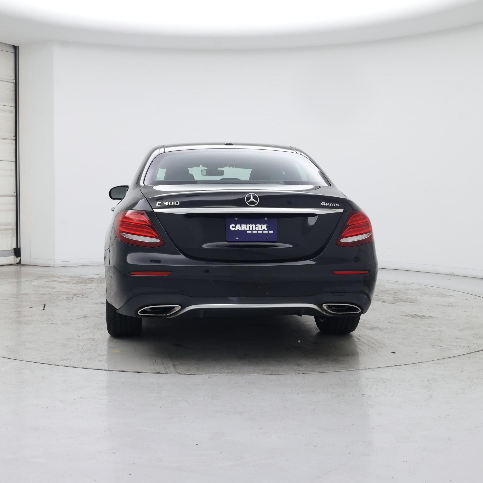 Thumbnail: 2017 Mercedes-Benz E-Class - 6
