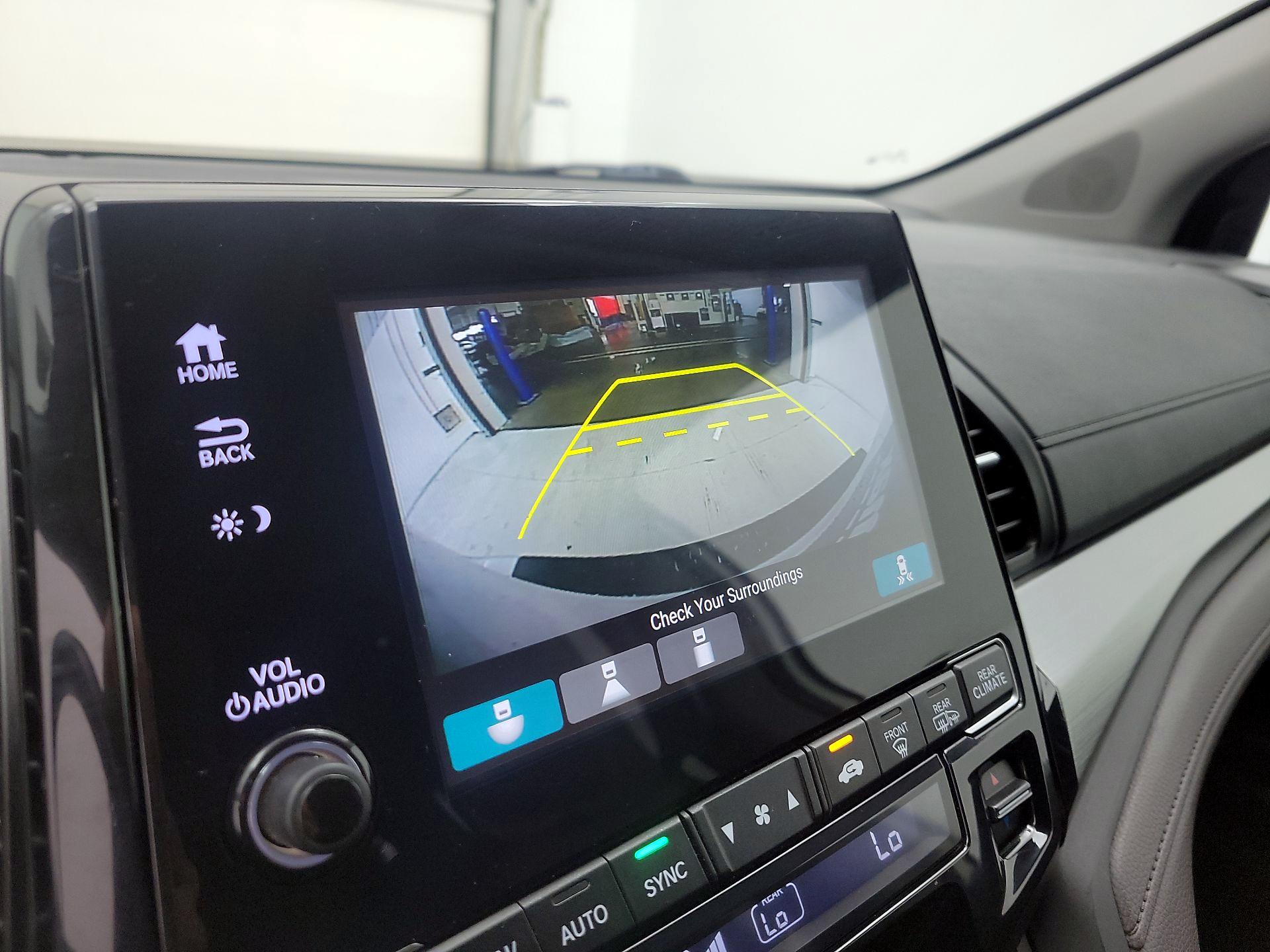 Thumbnail: 2018 Honda Odyssey - 13