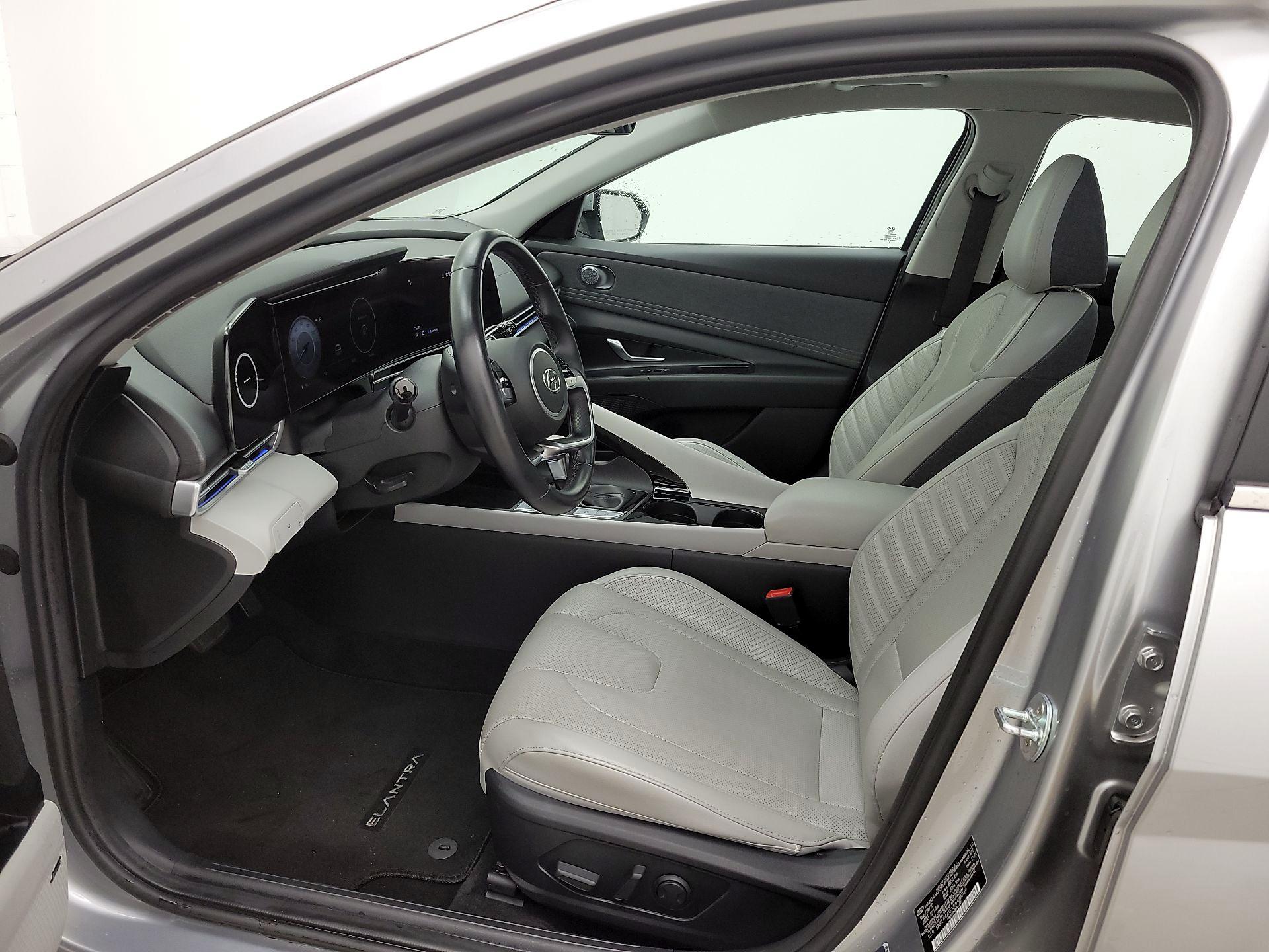 Thumbnail: 2021 Hyundai Elantra - 11
