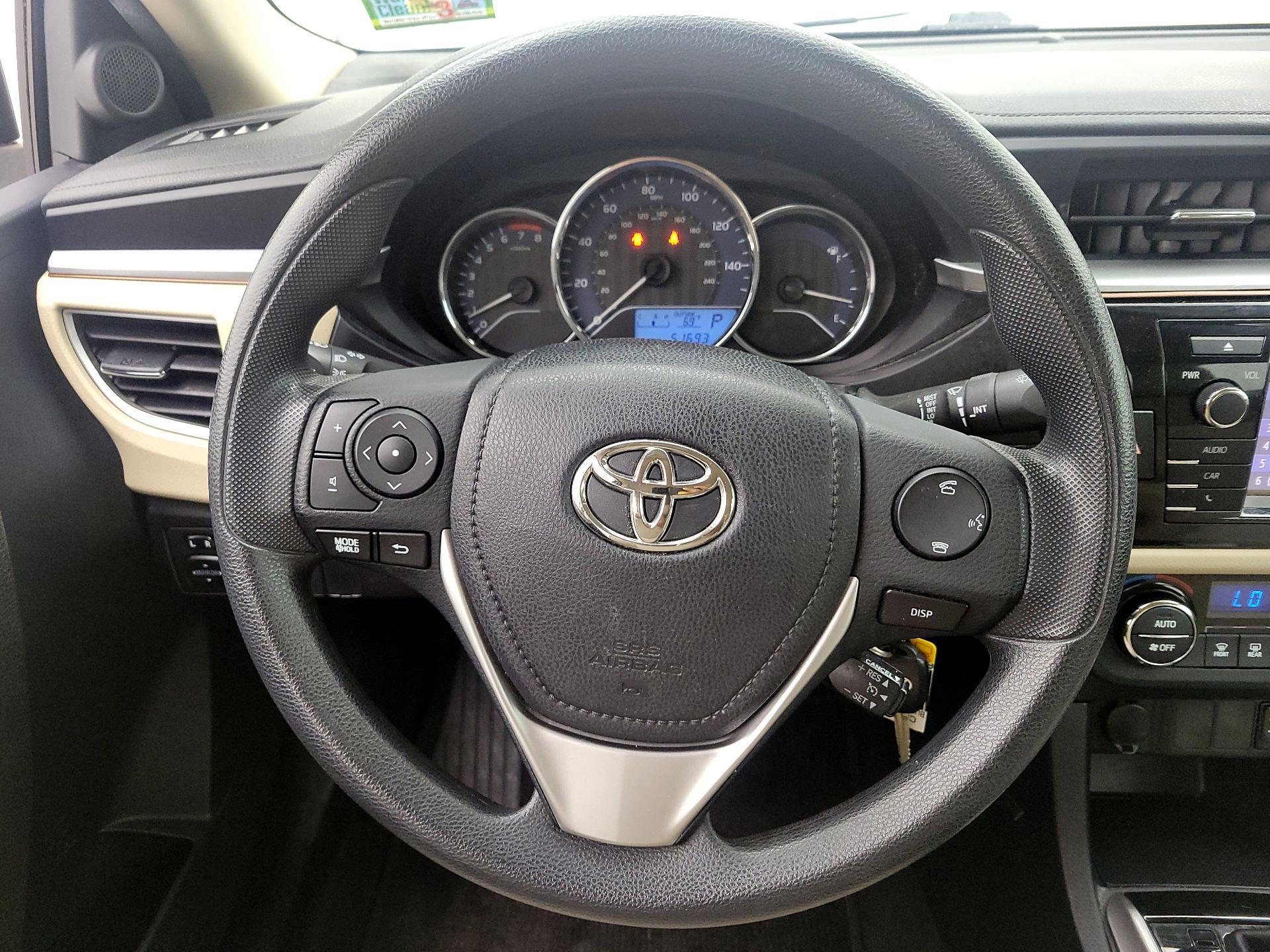 Thumbnail: 2016 Toyota Corolla - 10