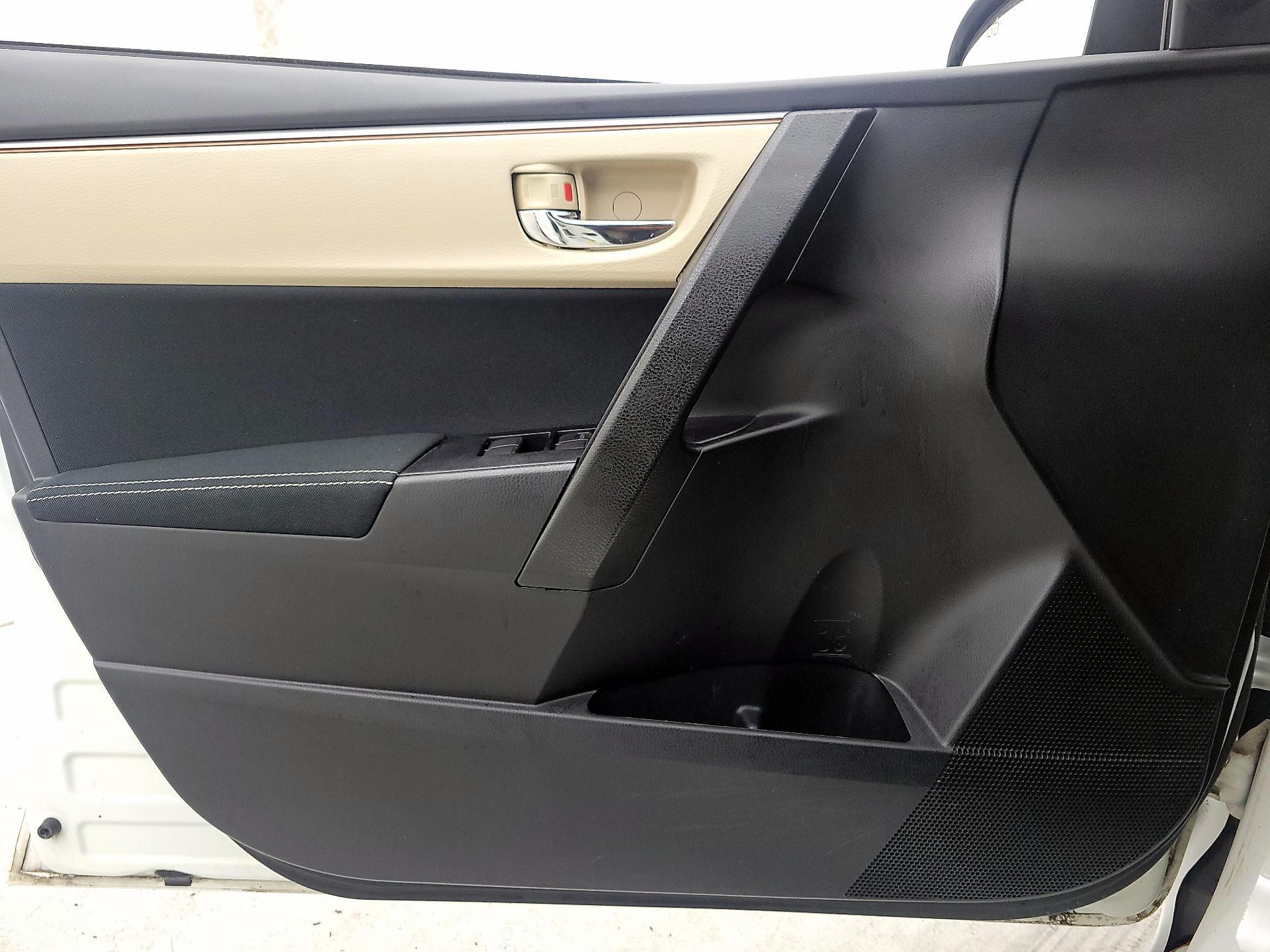 Thumbnail: 2016 Toyota Corolla - 12