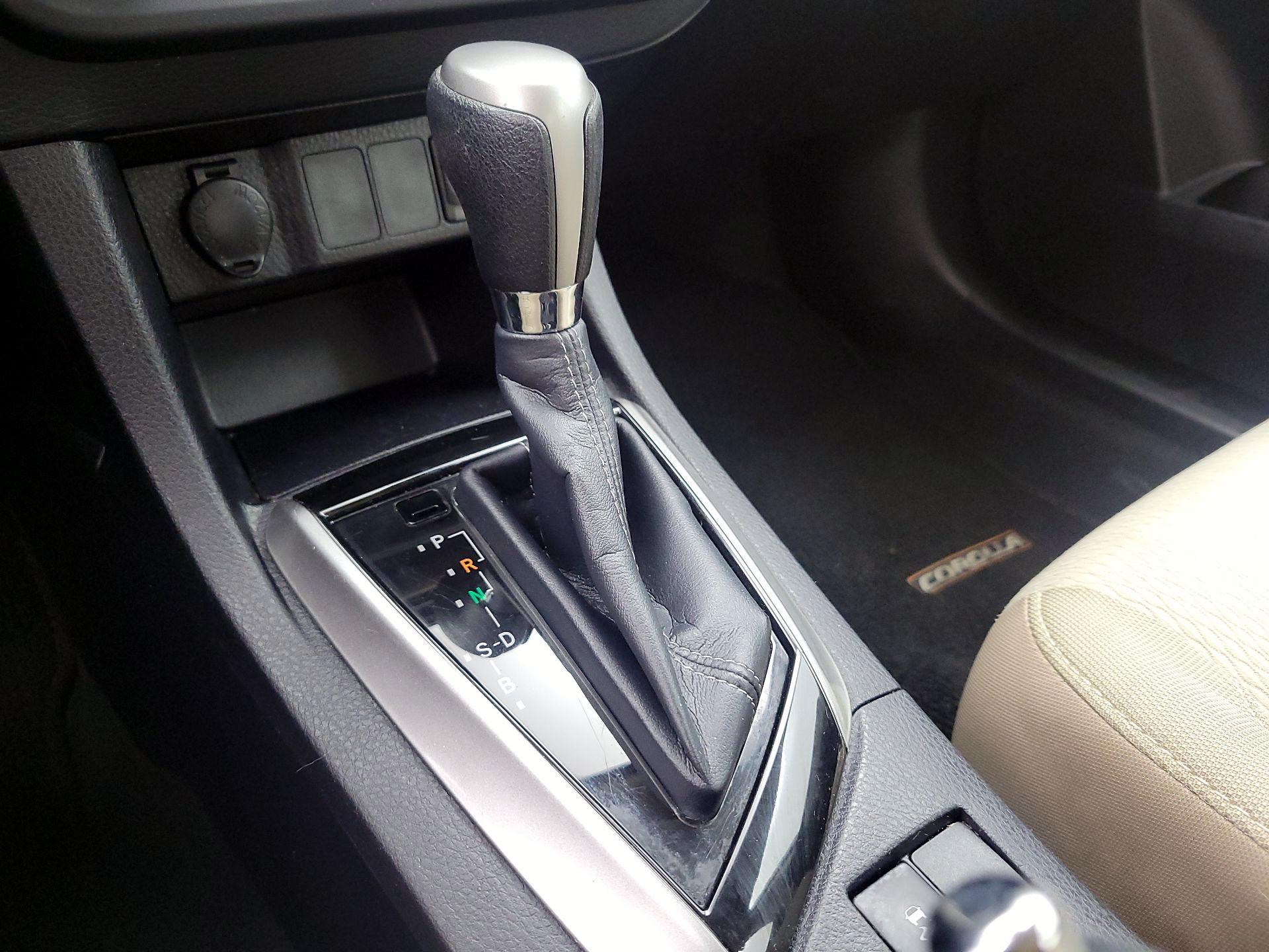 Thumbnail: 2016 Toyota Corolla - 17