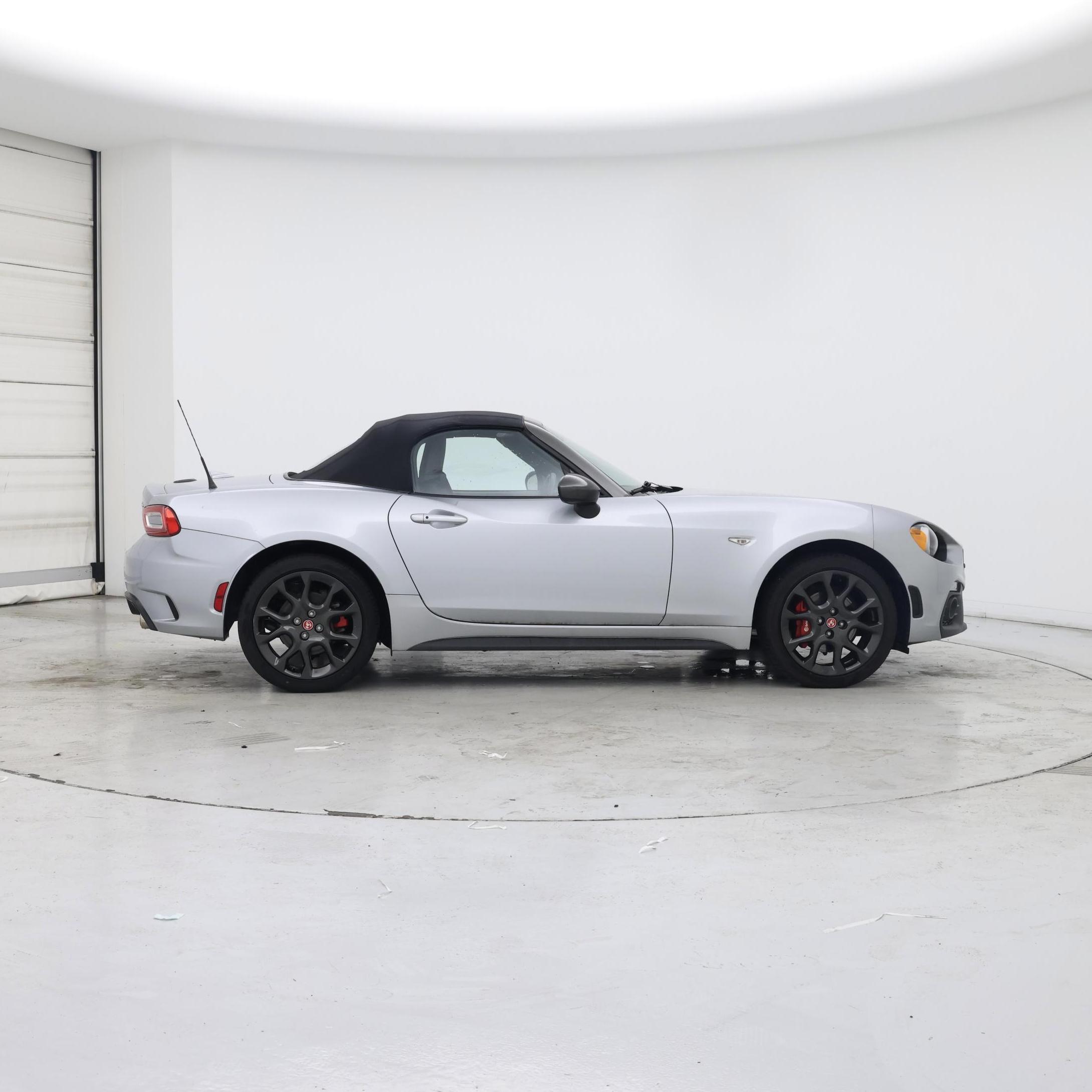 Thumbnail: 2020 Fiat 124 Spider - 7