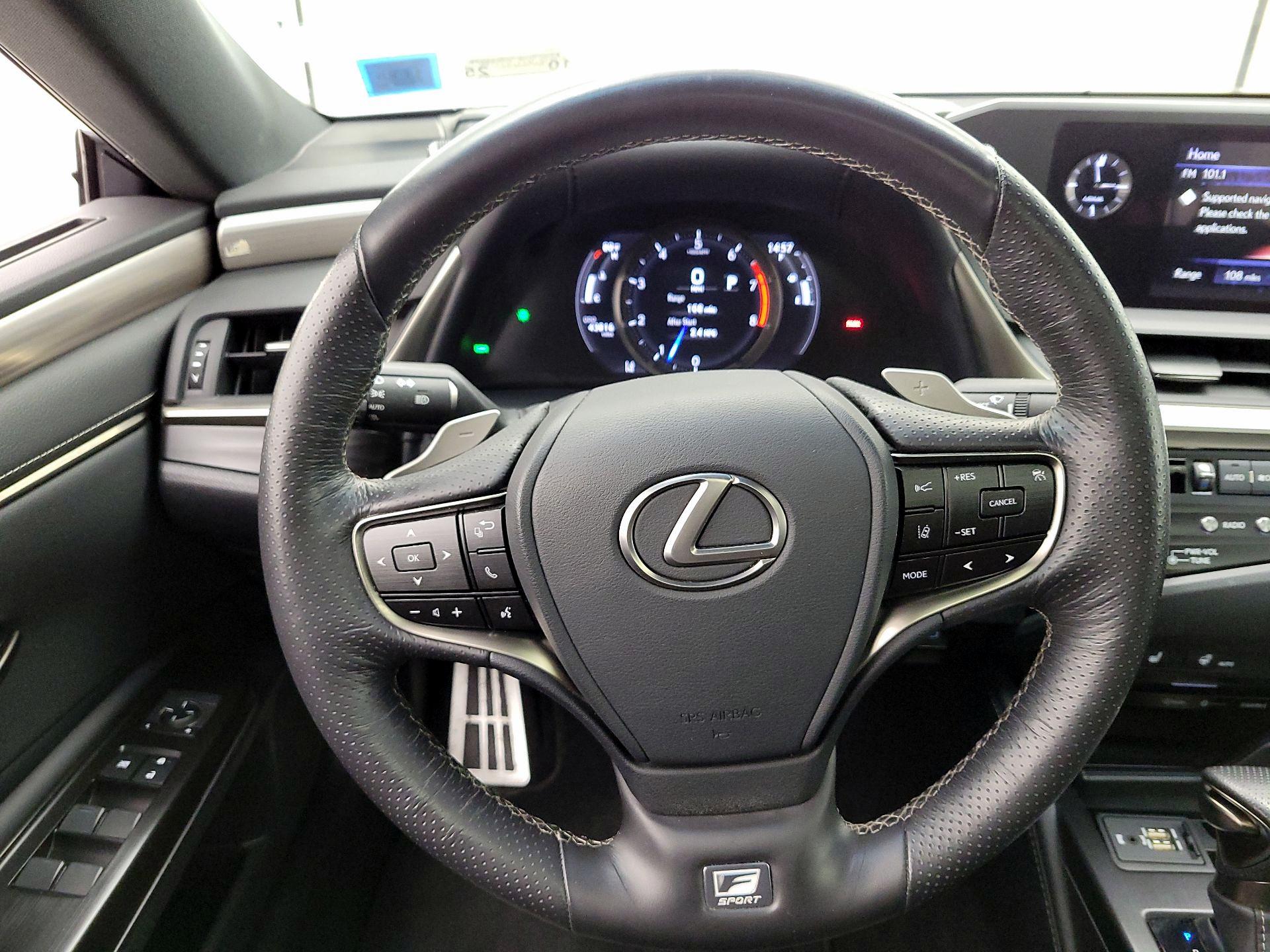 Thumbnail: 2019 Lexus ES - 10