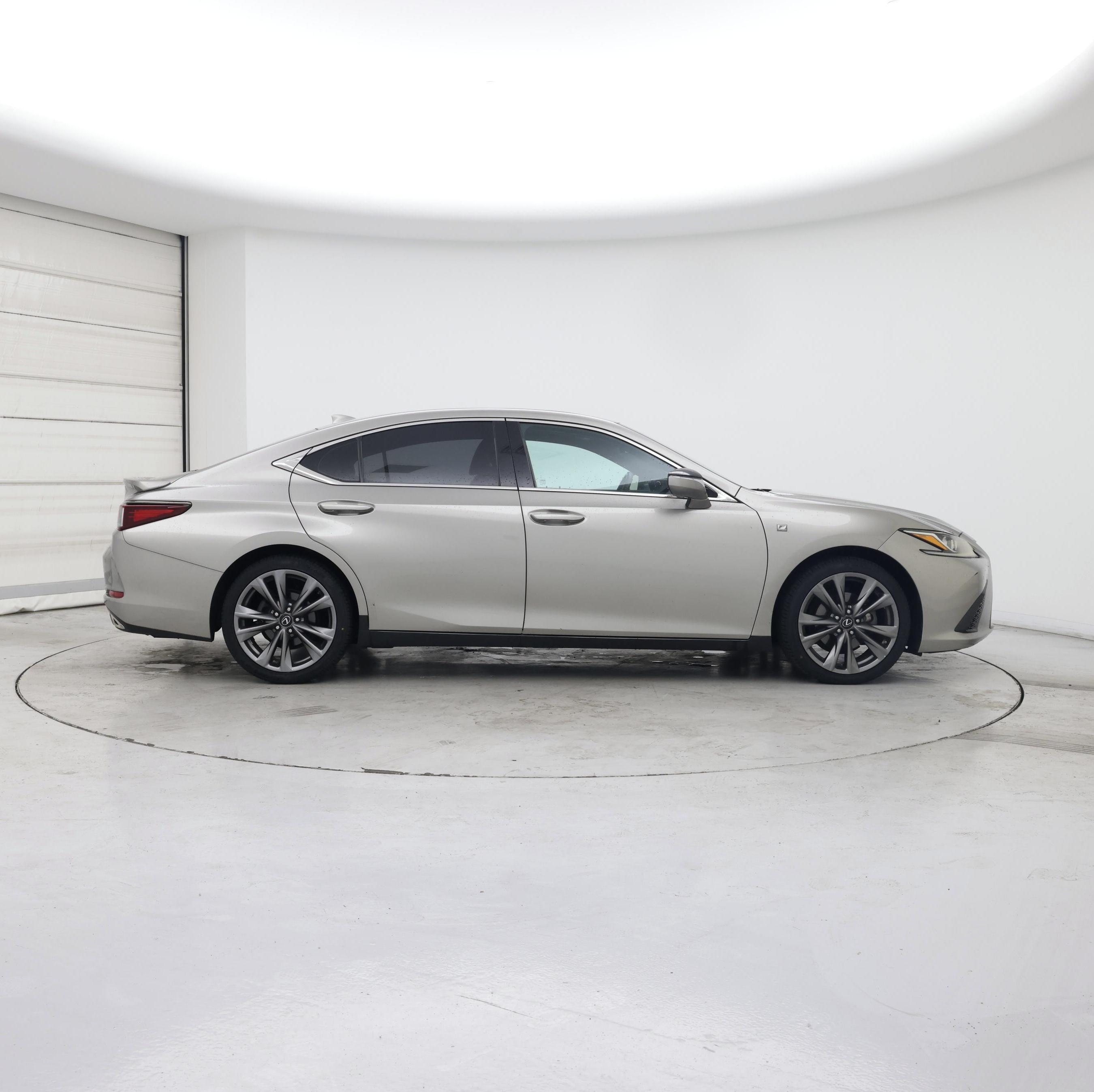 Thumbnail: 2019 Lexus ES - 7