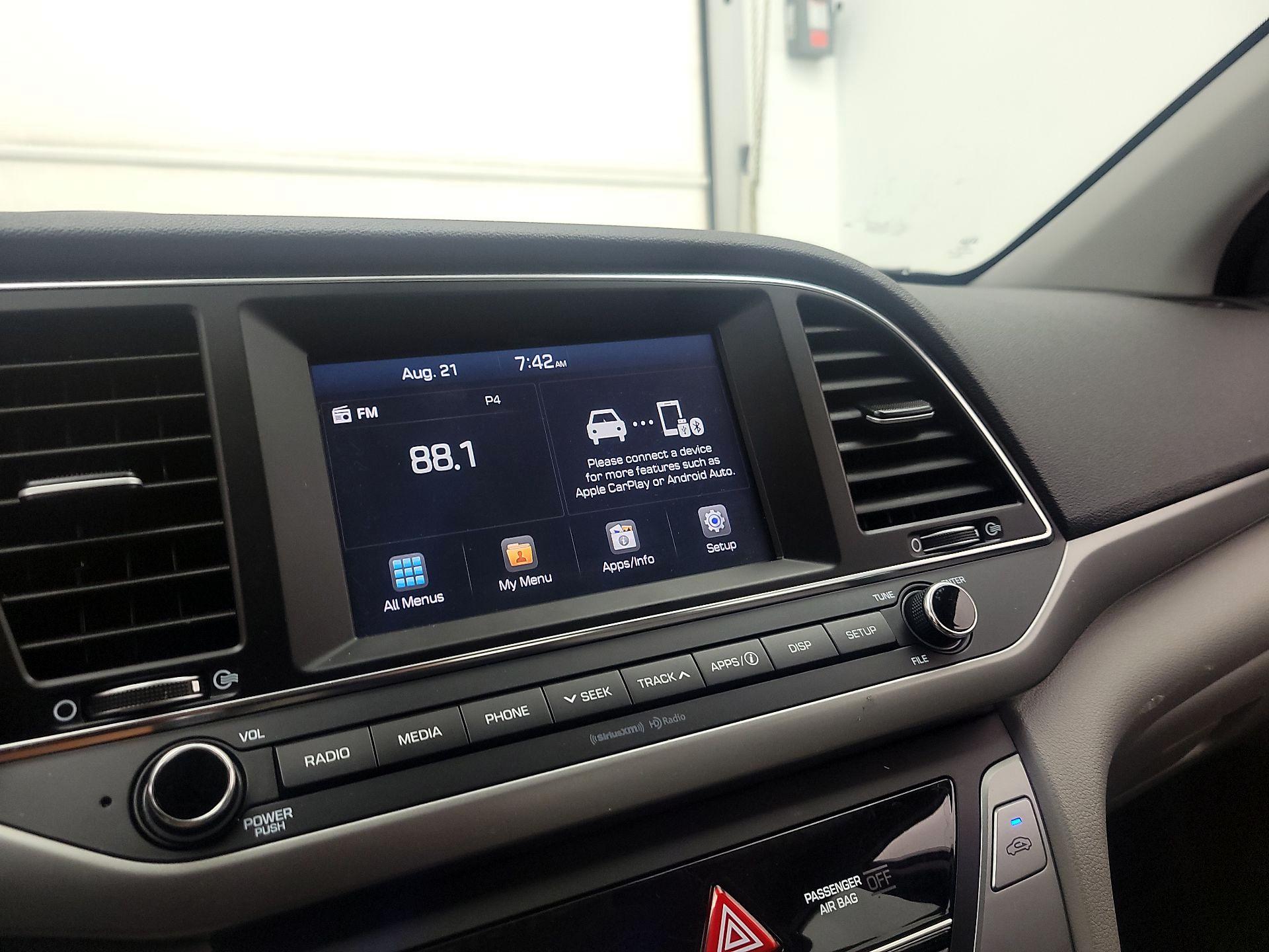Thumbnail: 2017 Hyundai Elantra - 14