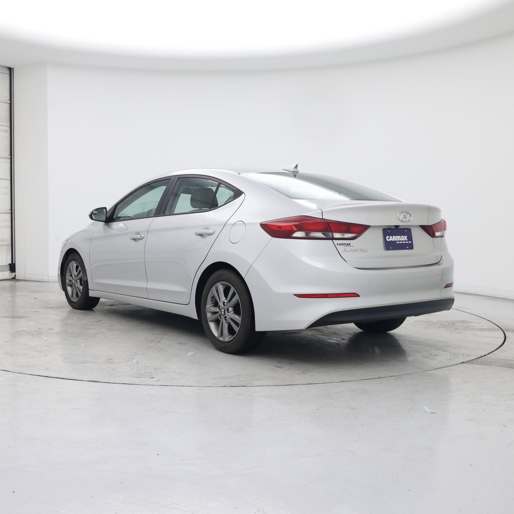 Thumbnail: 2017 Hyundai Elantra - 2