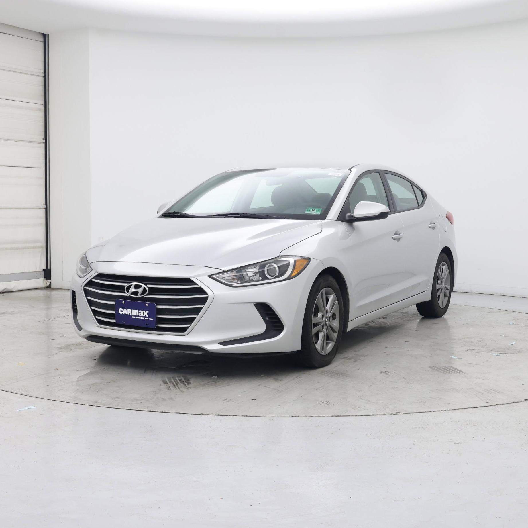 Thumbnail: 2017 Hyundai Elantra - 4