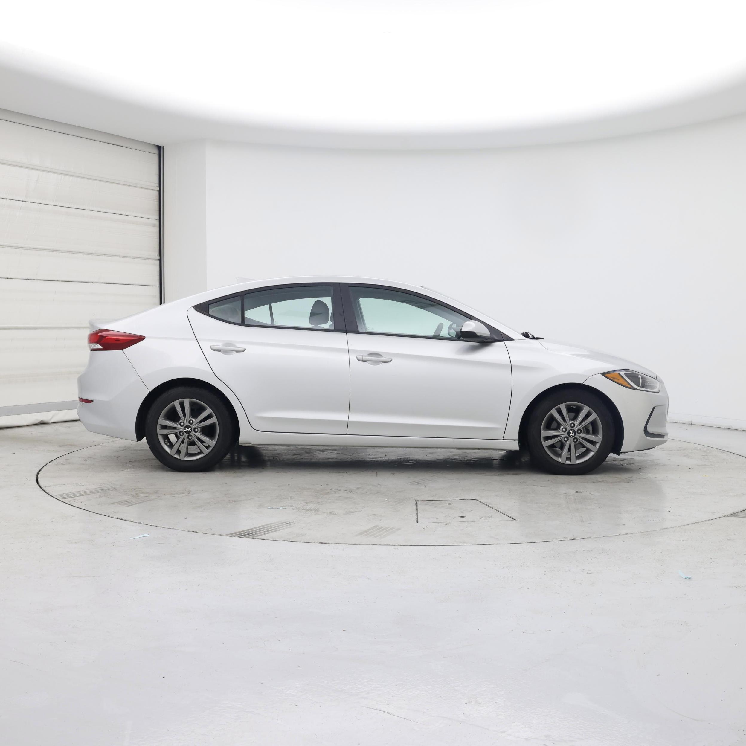 Thumbnail: 2017 Hyundai Elantra - 7