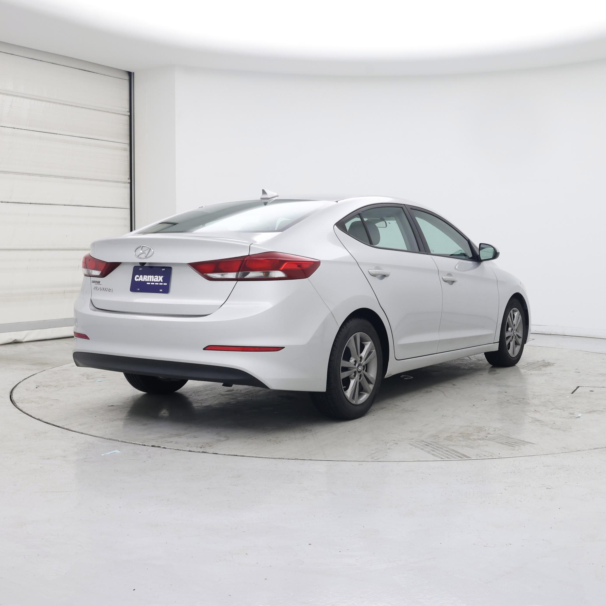 Thumbnail: 2017 Hyundai Elantra - 8