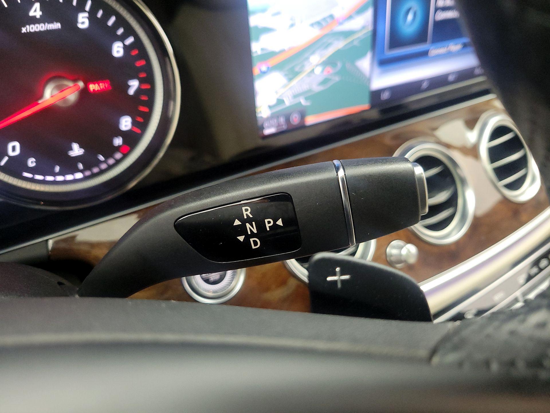 Thumbnail: 2017 Mercedes-Benz E-Class - 15