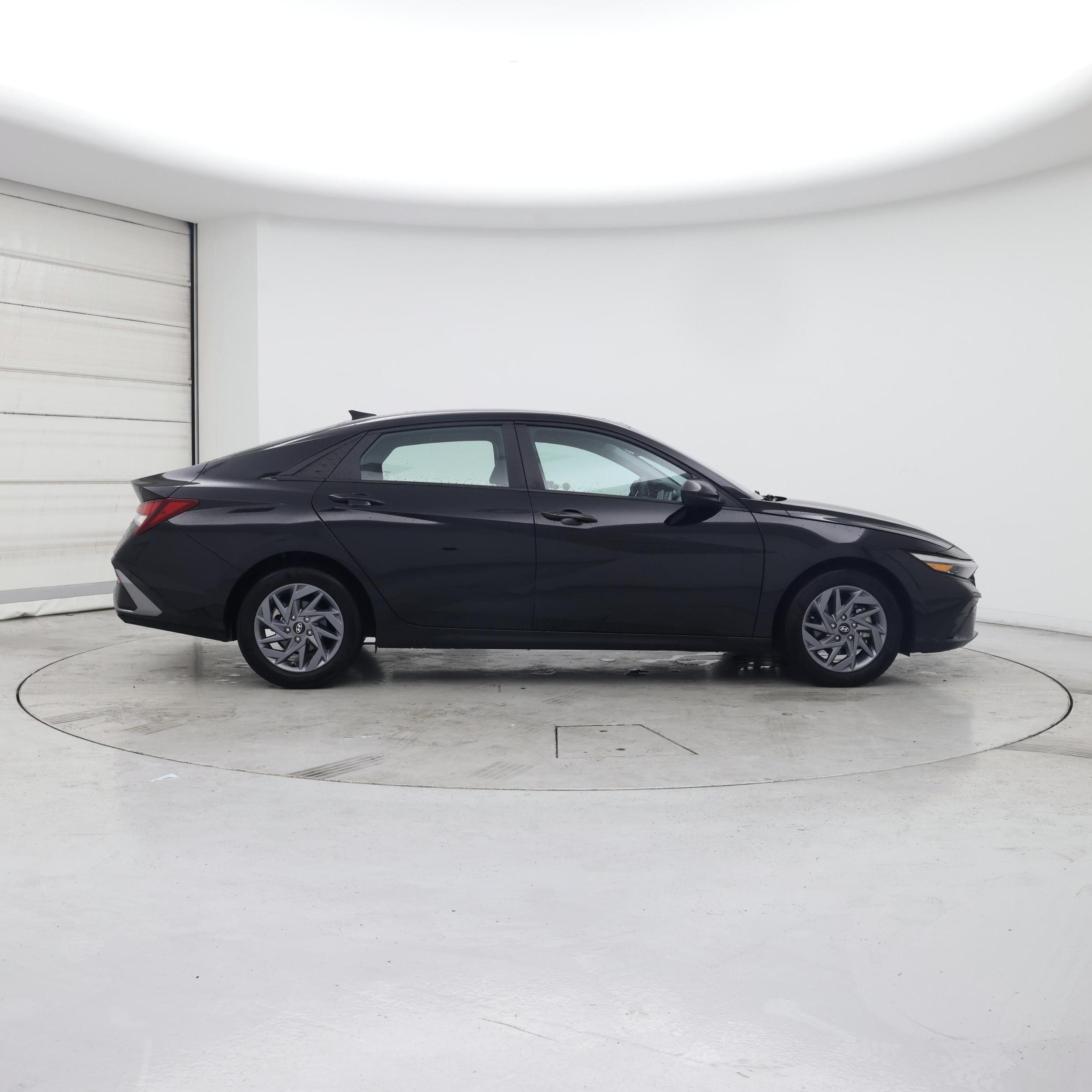 Thumbnail: 2024 Hyundai Elantra - 7
