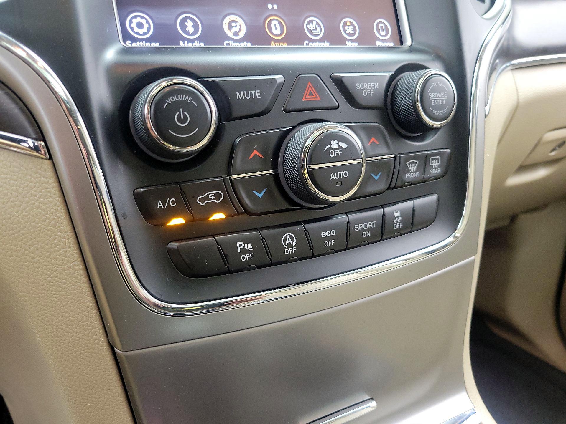 Thumbnail: 2018 Jeep Grand Cherokee - 17