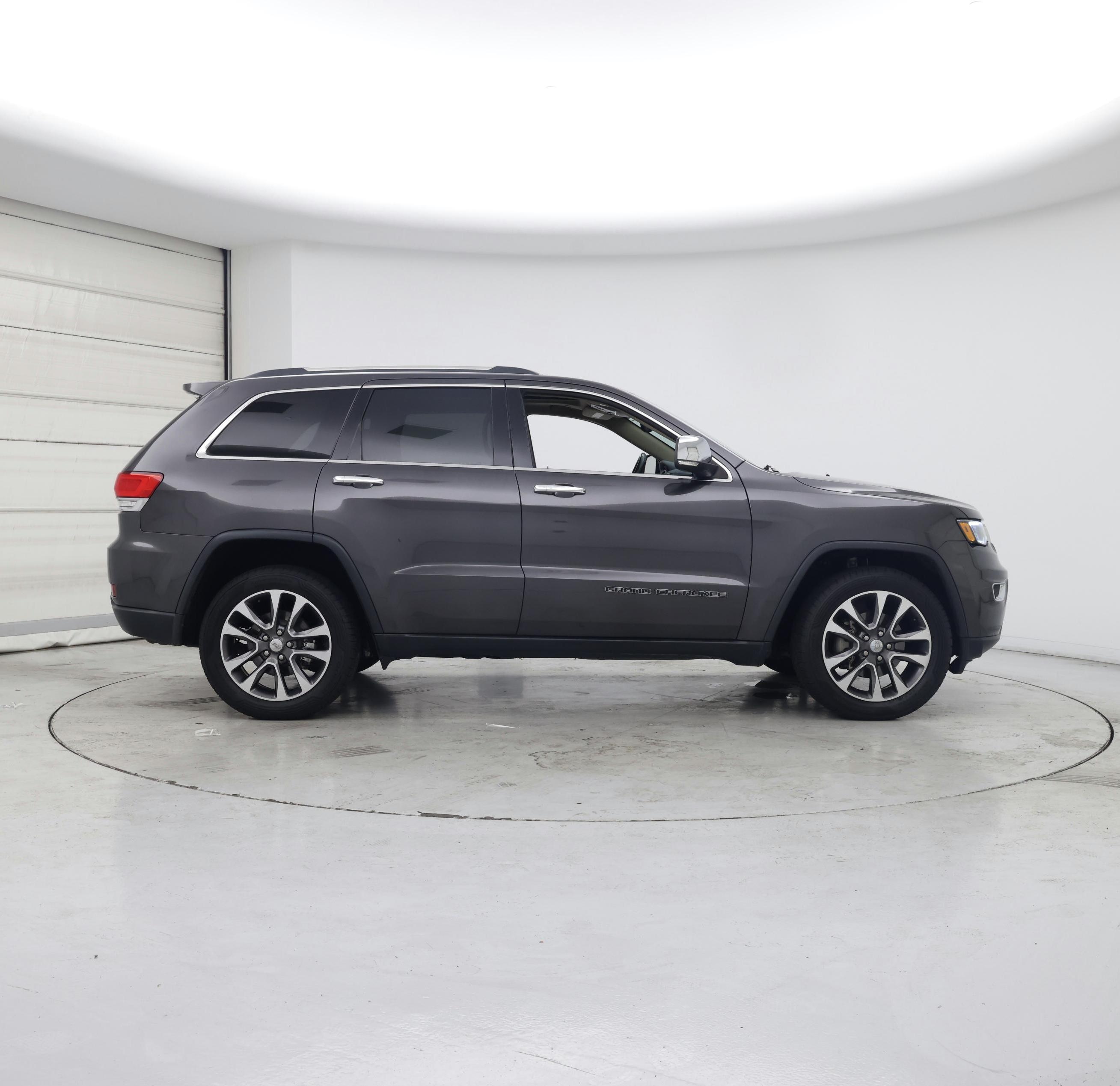 Thumbnail: 2018 Jeep Grand Cherokee - 7