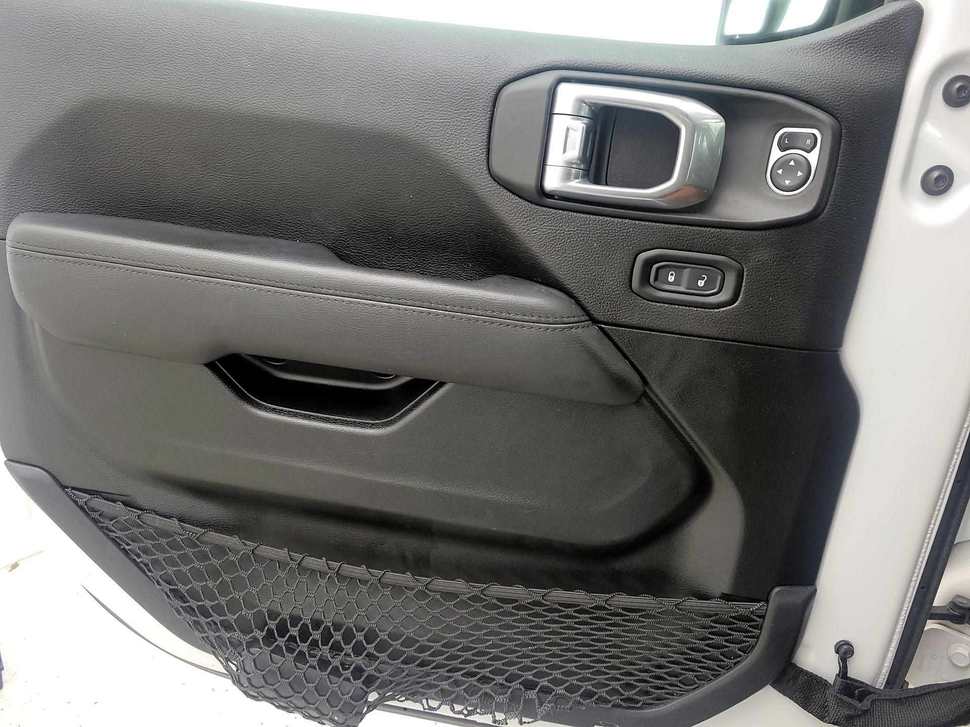 Thumbnail: 2020 Jeep Wrangler - 12