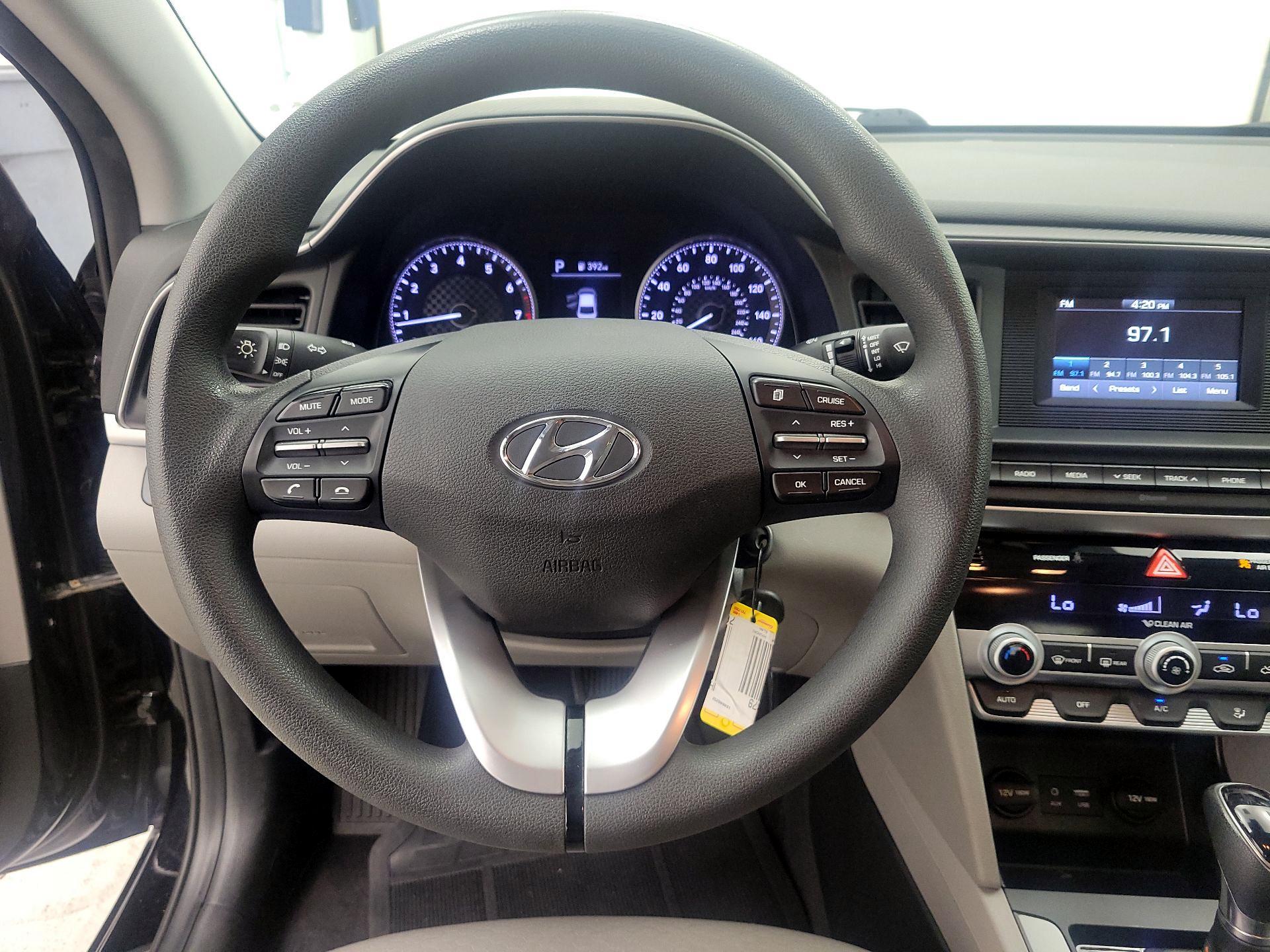 Thumbnail: 2020 Hyundai Elantra - 10