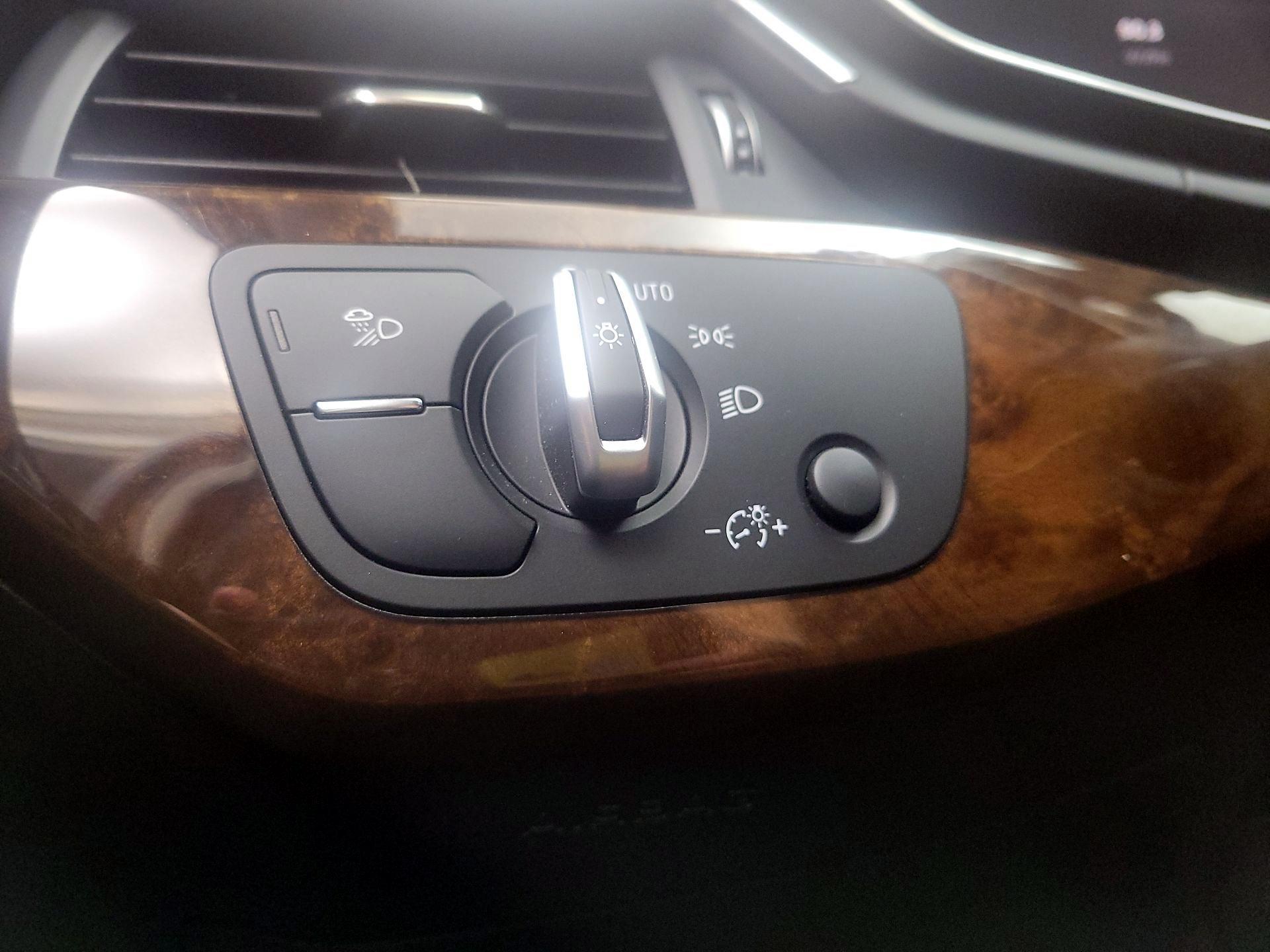 Thumbnail: 2019 Audi A4 - 13